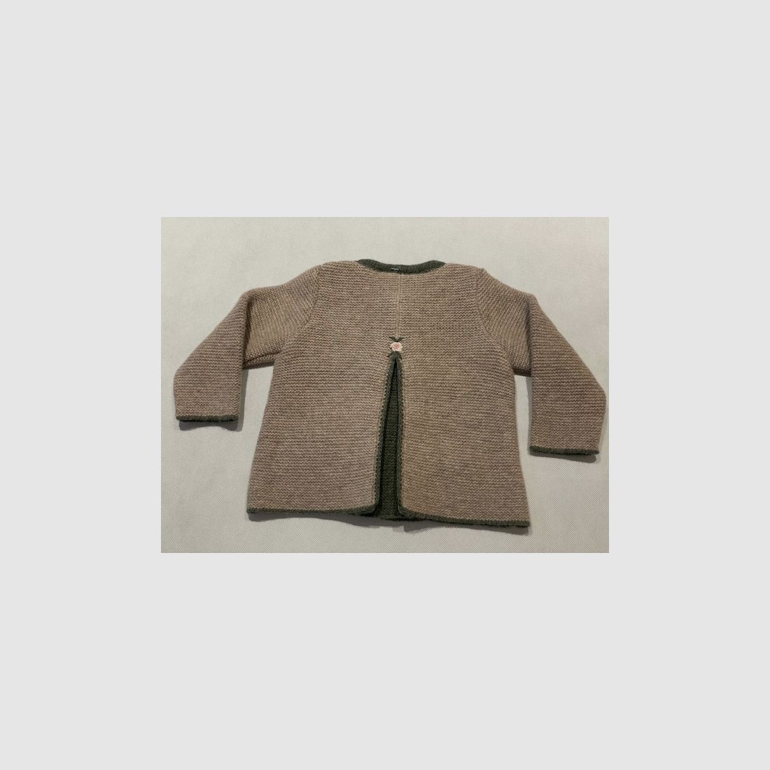 Cardigan pour enfants en laine mérinos beige, image 2 sur 2