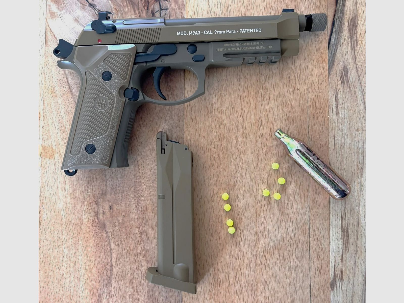 Beretta 6 mm BB Co2 in tarn Full Blowback