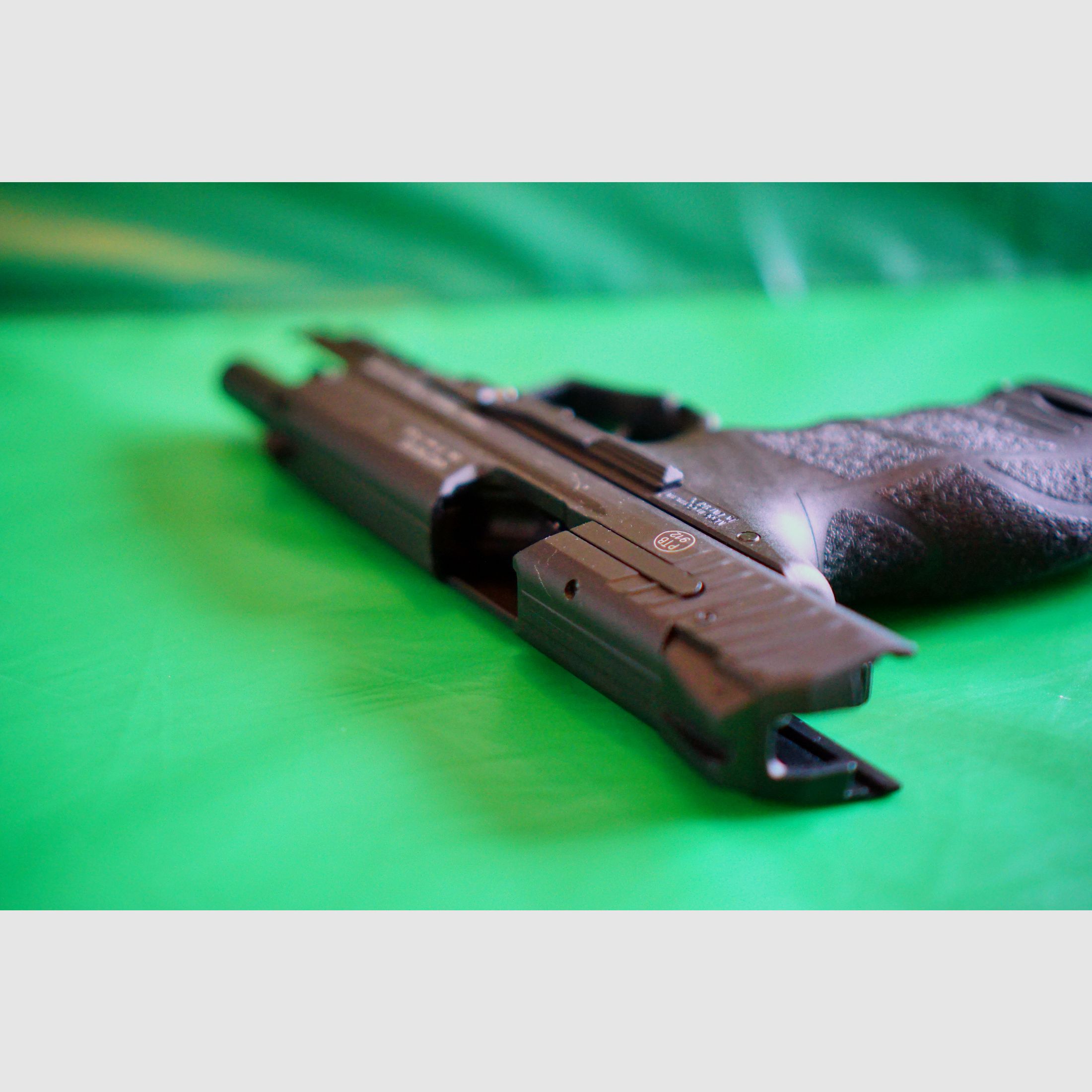 Heckler & Koch P30 Schreckschuss-Pistole 9 mm P.A.K. brüniert (PTB 912)