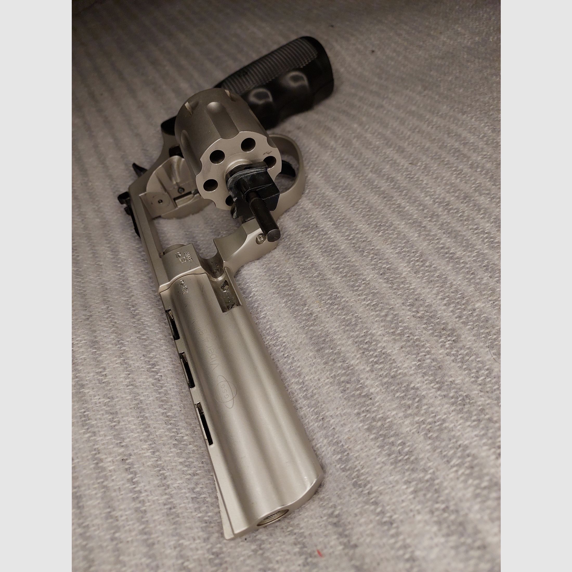 Ekol Viper revolver à blanc de 4,5 pouces nickelé 9 mm R.K. (PTB 1003)