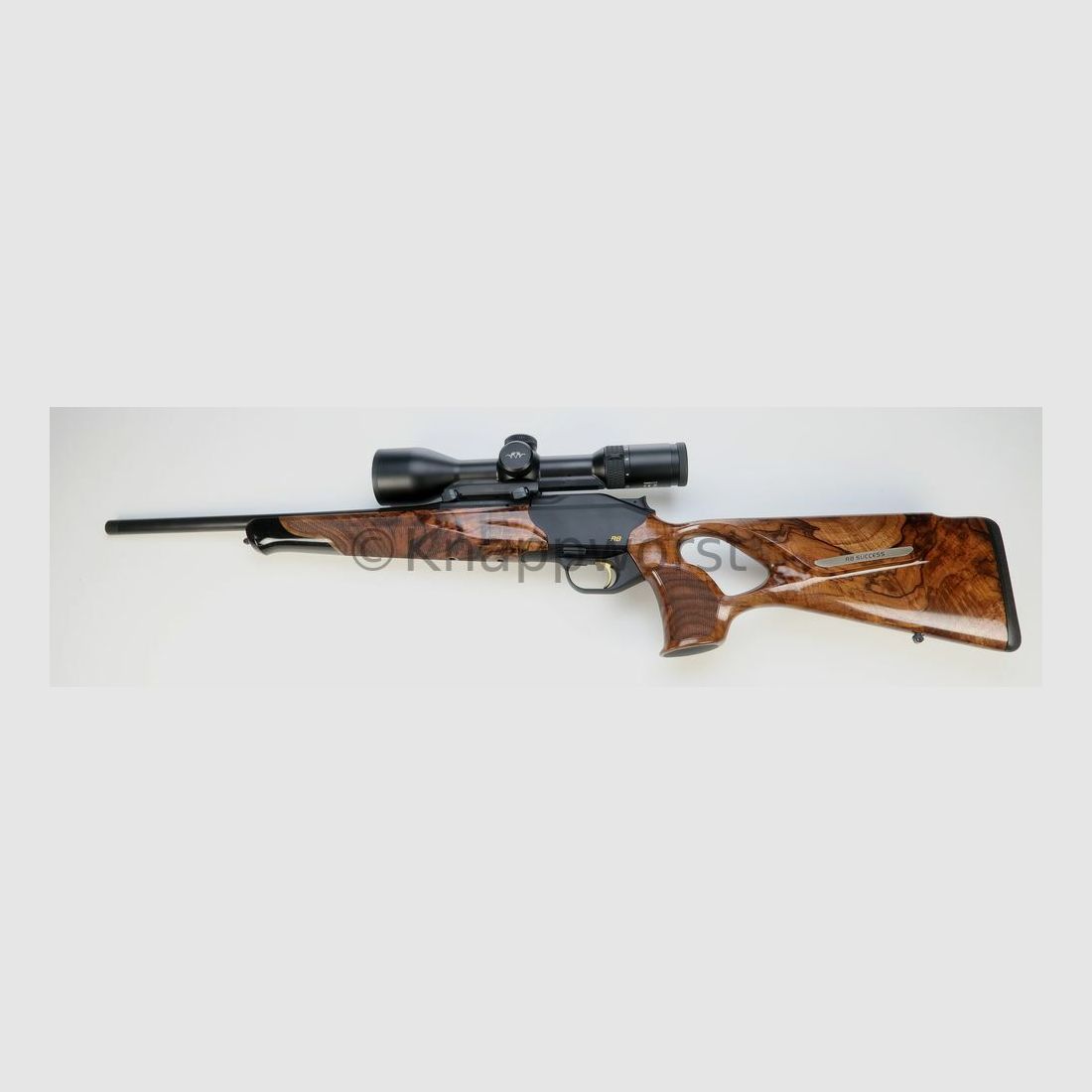 Blaser firearms Blaser R8 Success wood class 4 8x57IS LL52cm M15x1 B2 2-12x50