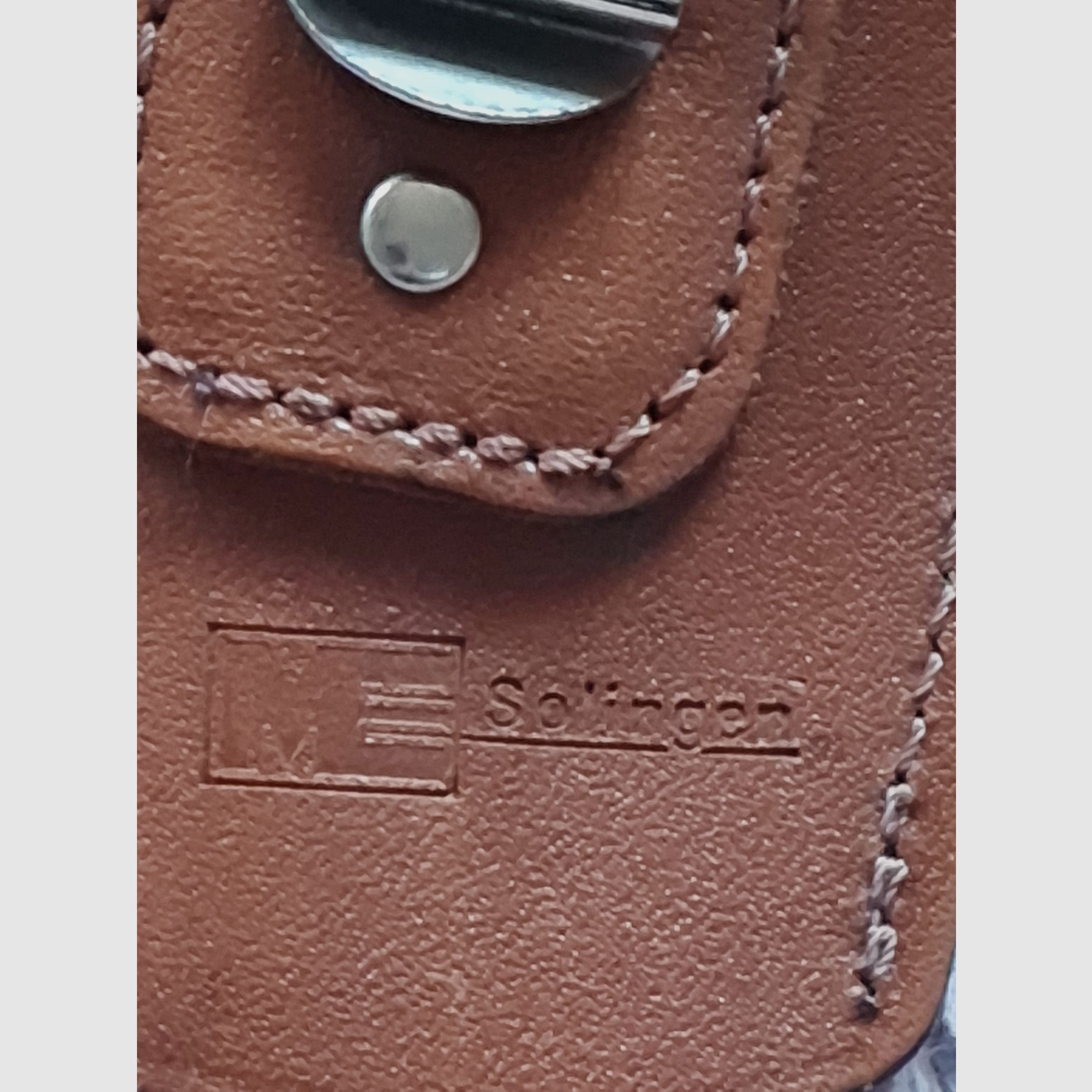 Funda de revólver, cuero