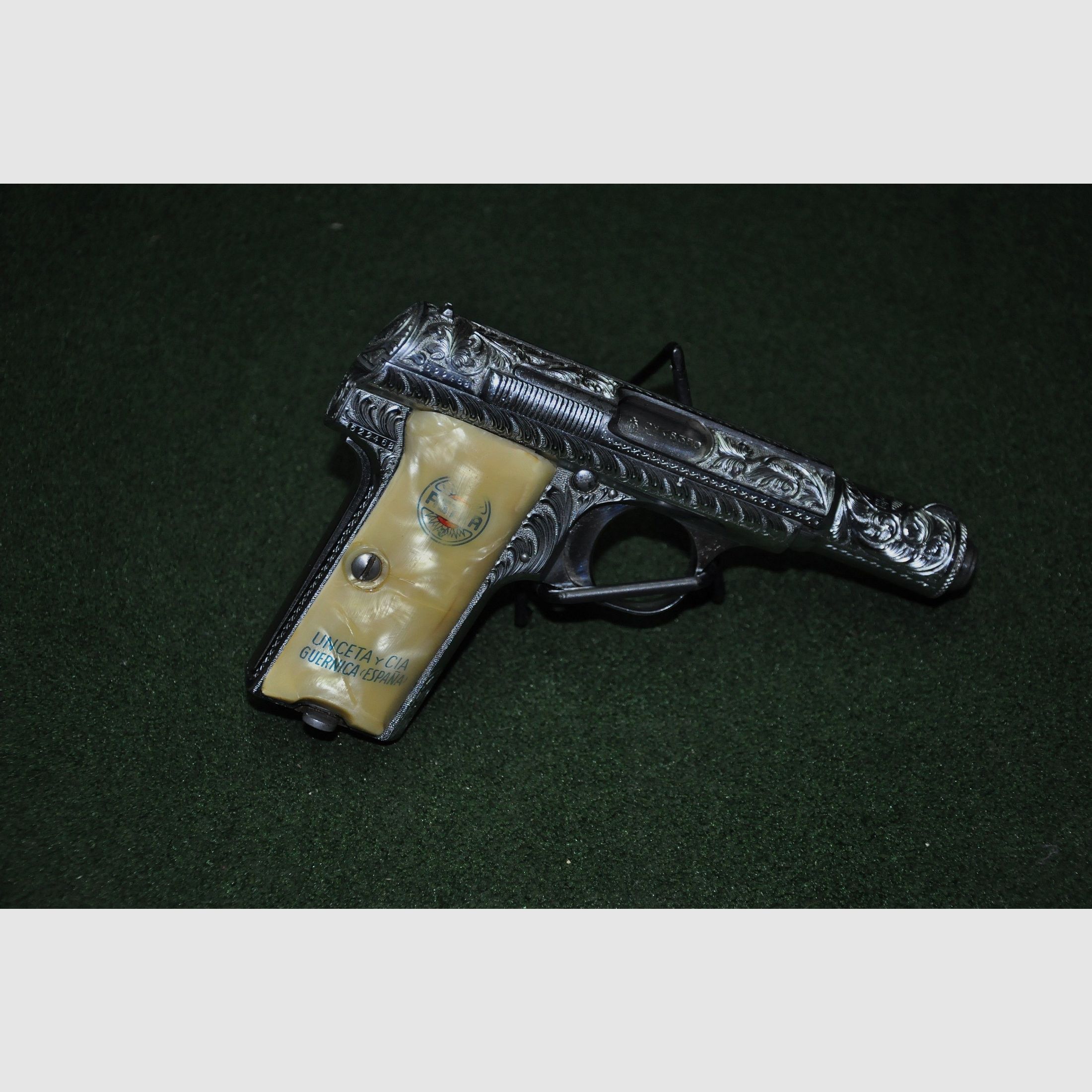 ASTRA 300 Pistole