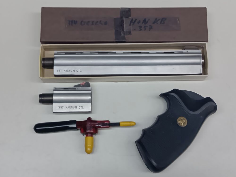 Dan Wesson - Firearms Palmer USA Mod. Gold Series - Conjunto de revólveres, imagen 8 de 10
