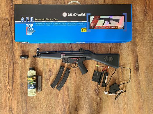 MP5 Airsoft by G&G S-AEG 1.12J including accessories