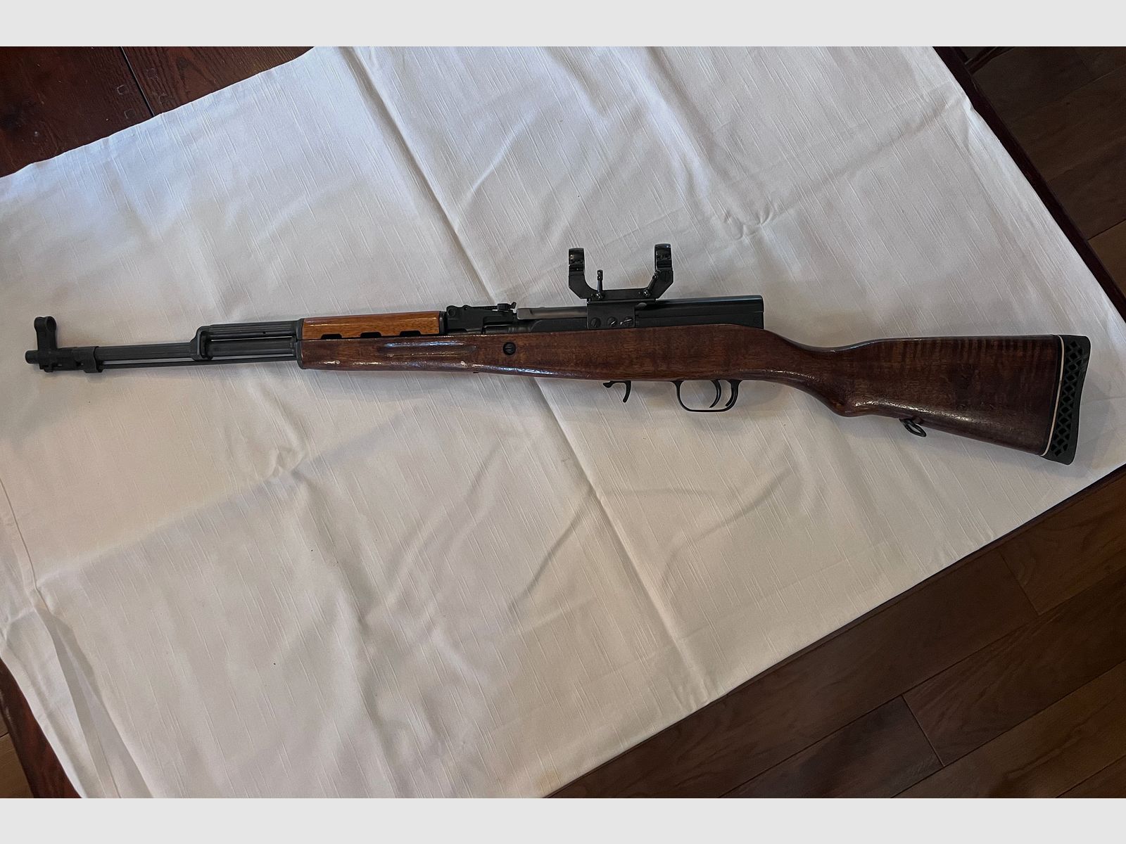 Carabina semiautomática SKs cal. 7,62 x 39