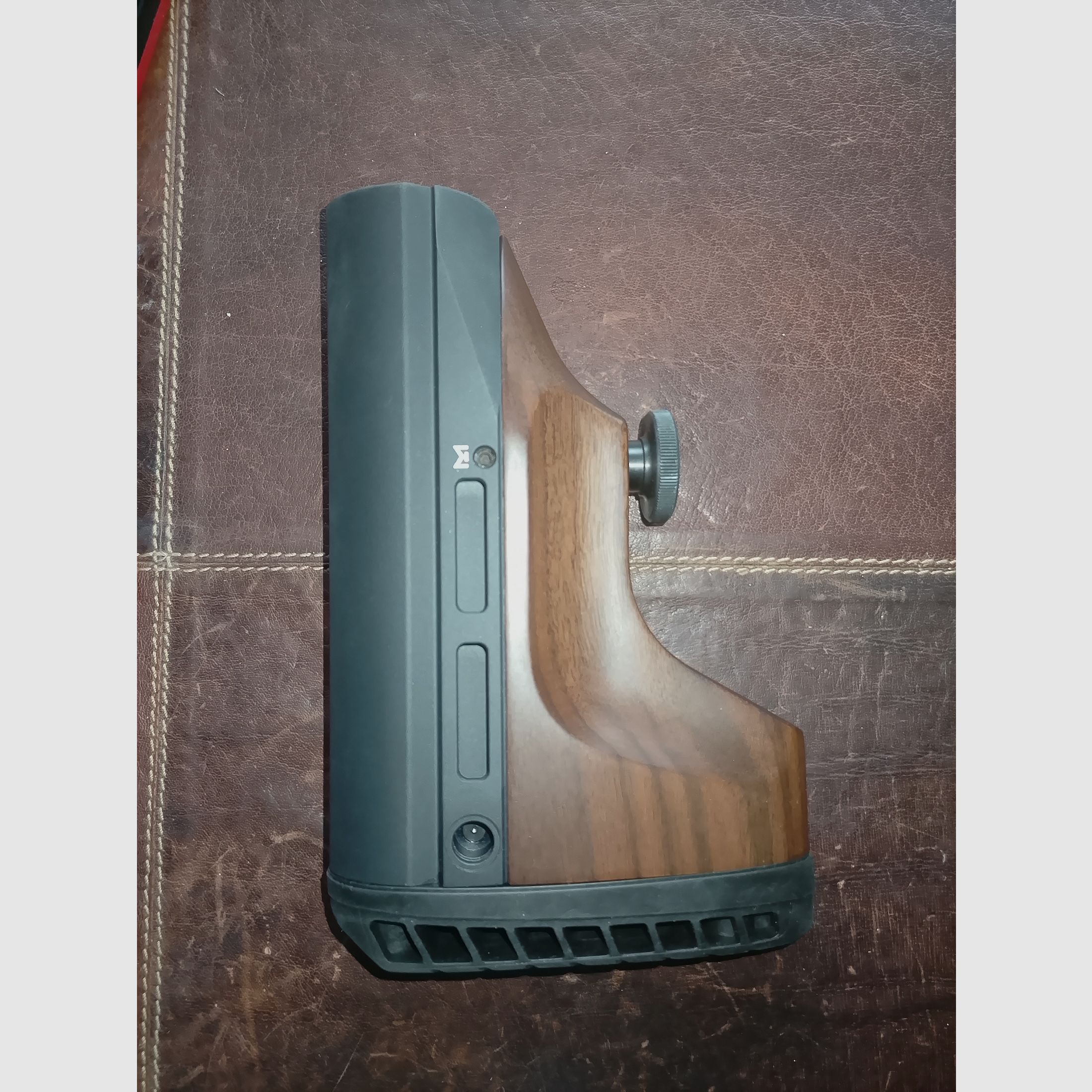 WOOX Vigilante AR15 wood stock walnut – sliding stock hybrid (like new)