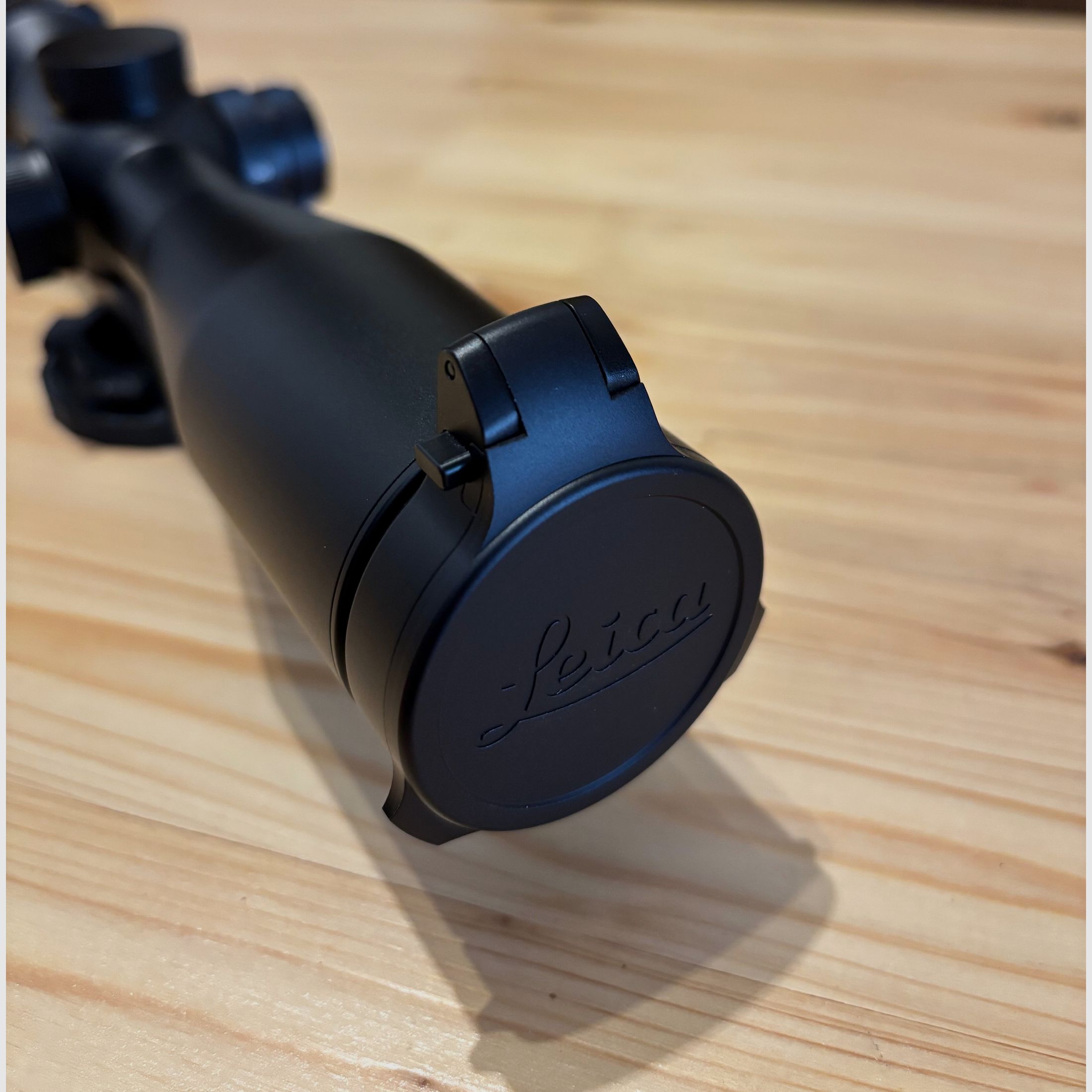 Leica Fortis 6 1,8-12x 42i inkl. Flip Cover