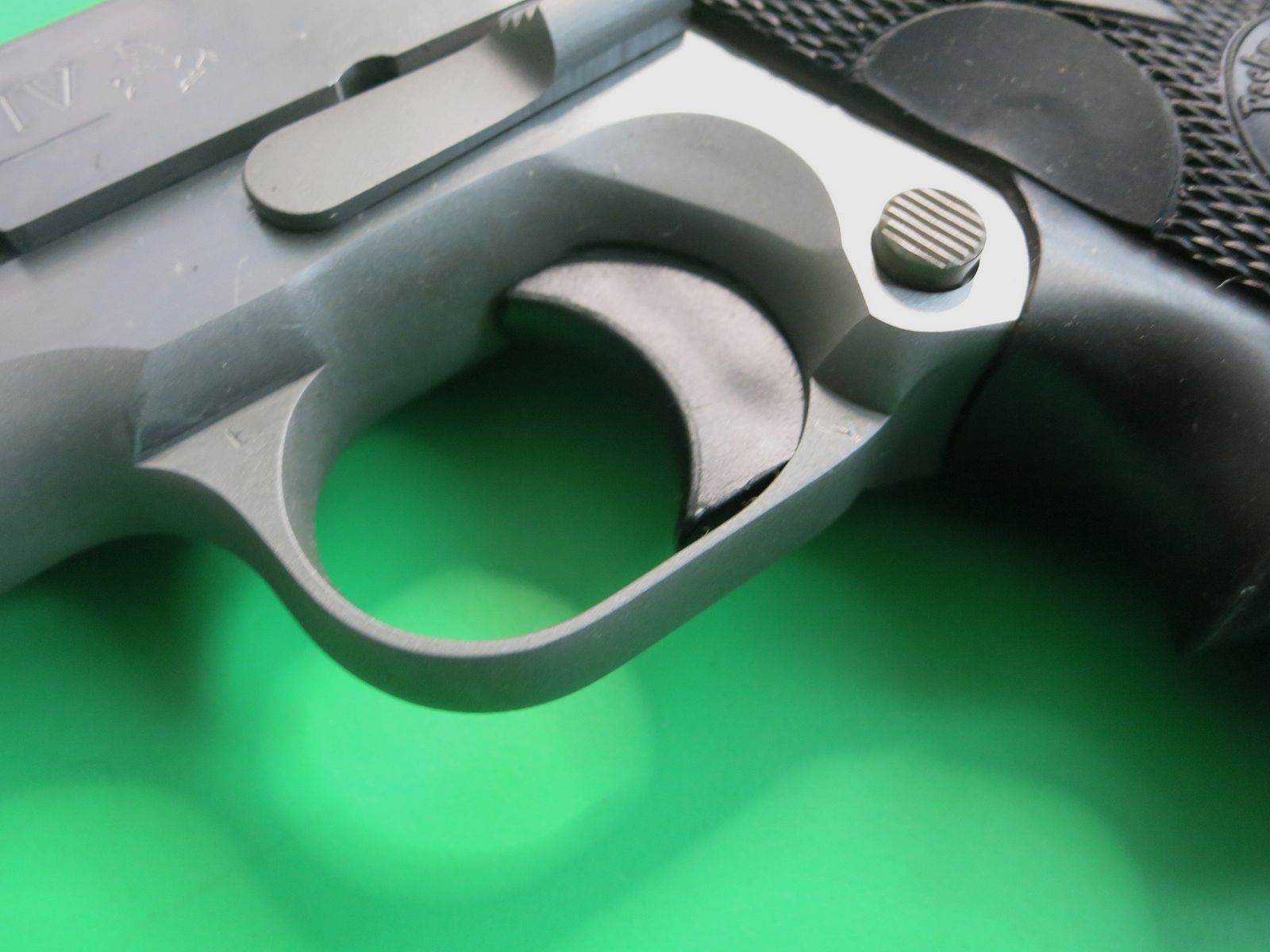 Colt Goverment MK VI Series 80, .45 AUTO, 5" Lauf, Edelstahl (Stainless), Pachmayr-Griff   #18