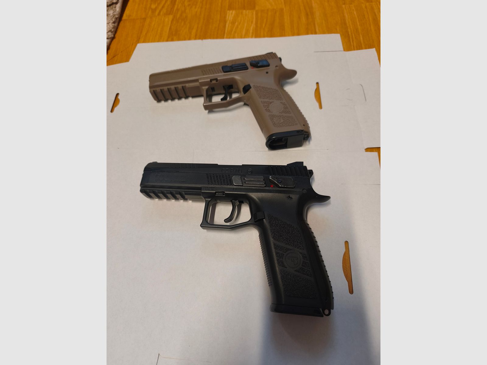 2x CO2 Pistool CZ P-09 4,5mm