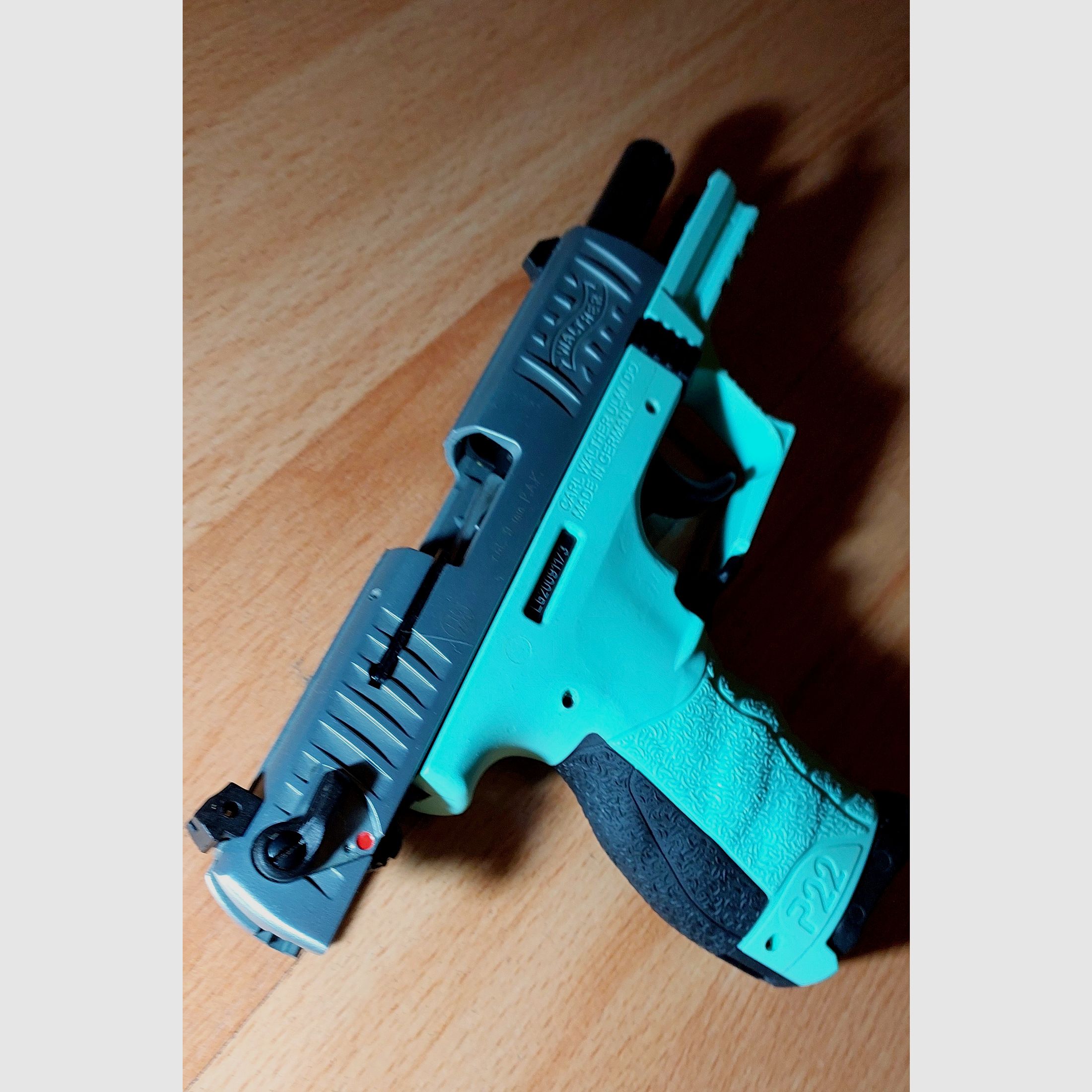 Walther P22Q blank firing pistol 9mm P.A.K. MINTOS (PTB 778) - as good as new!