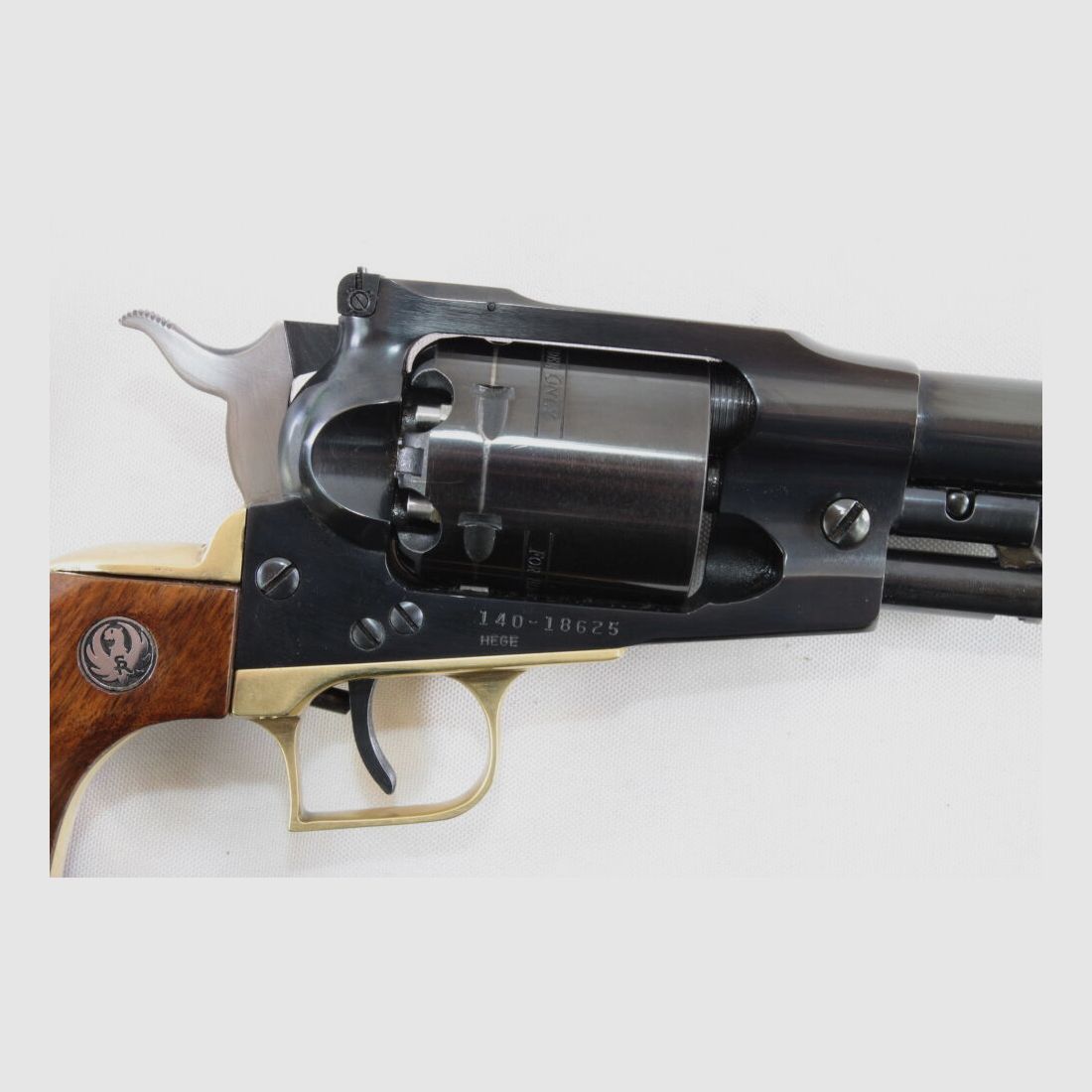 Ruger Revolver a Percussione Ruger Old Army - .44 (Polvere Nera)