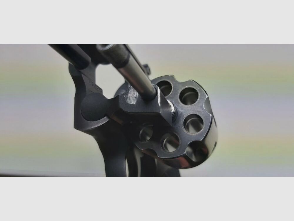 Smith & Wesson - Springfield Mod. 28-2 Highway Patrolman