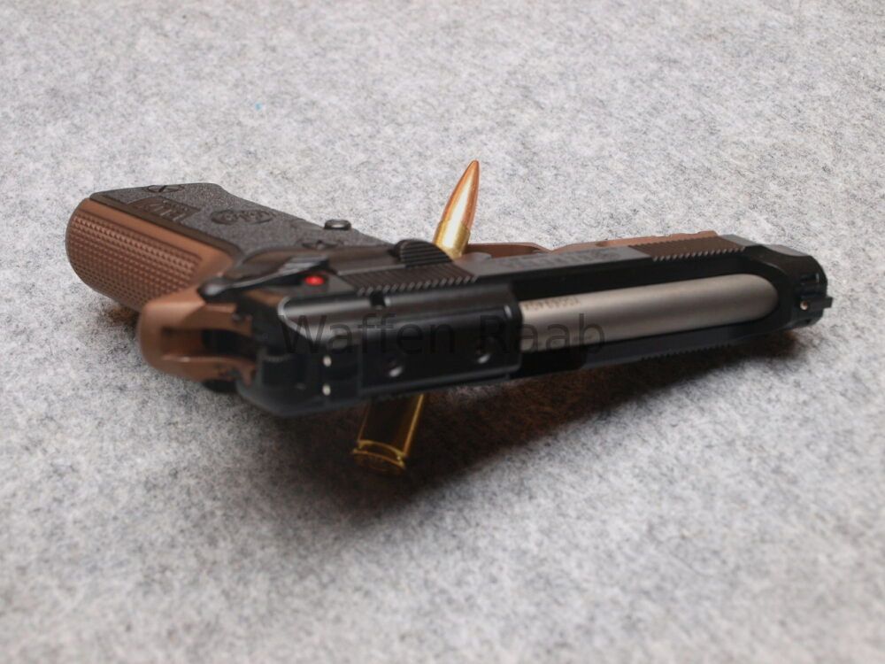 Beretta 80X modello speciale Bronzo Beretta 80X modello speciale Bronzo
