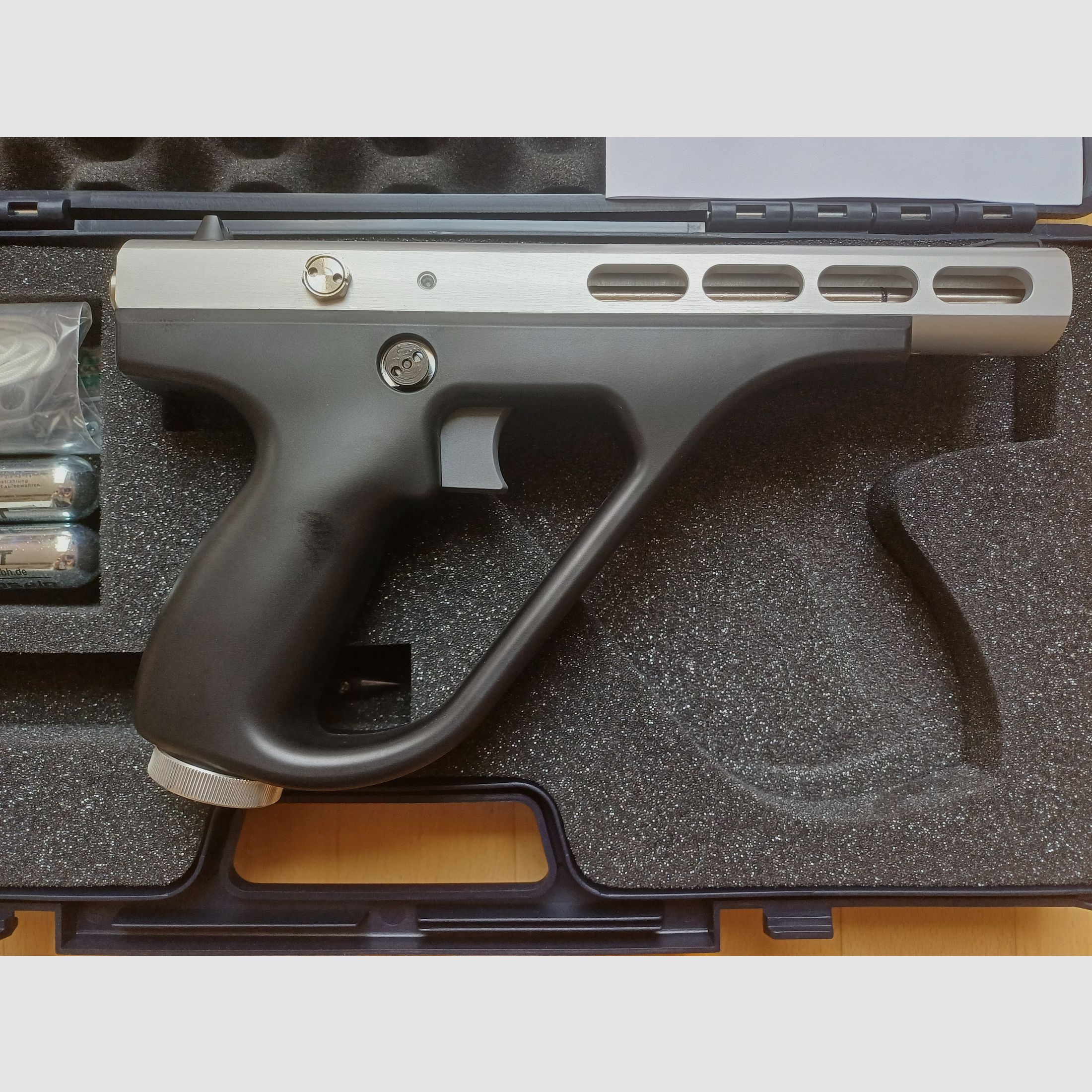 Arcus Harpoon black with extra accessories