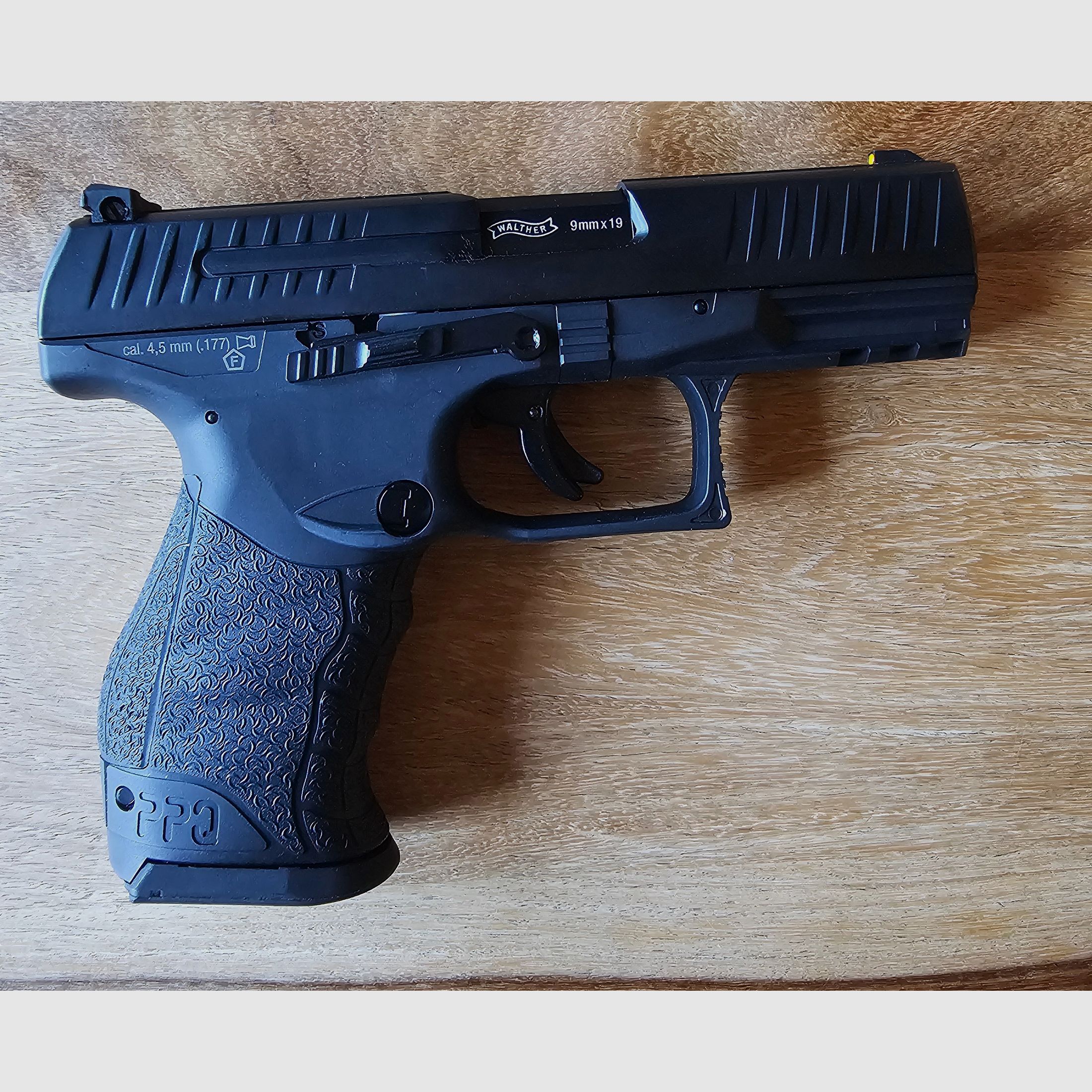 Walther PPQ M2 4,5 mm Diabolo CO2 schwarz