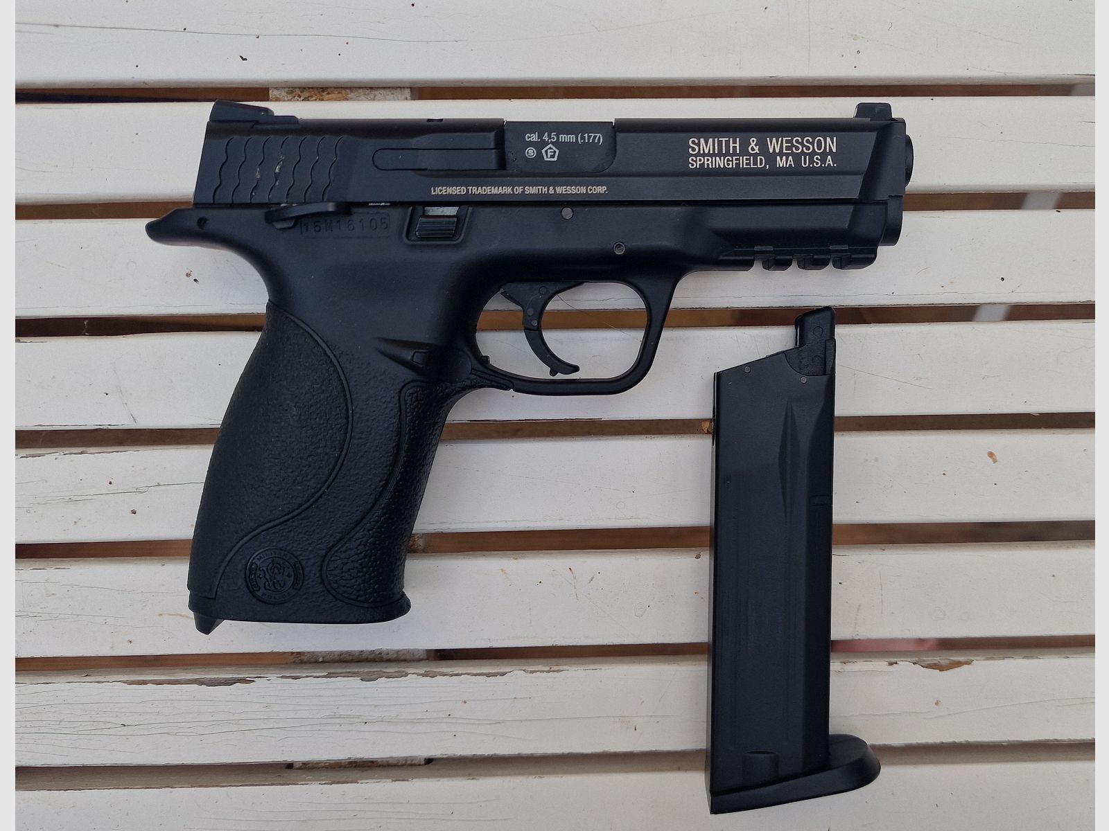 Smith & Wesson M&P40 4.5mm bb