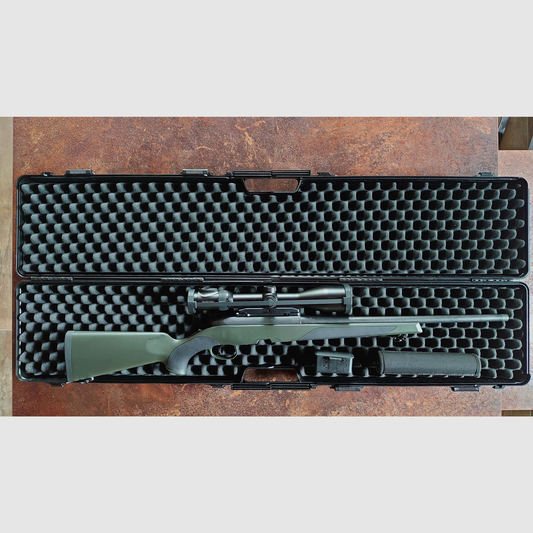 Steyr Mannlicher SM12 SX Semi-Weight mit Swarovski Z8i & Schalldämpfer – Hochwertiges Jagdset