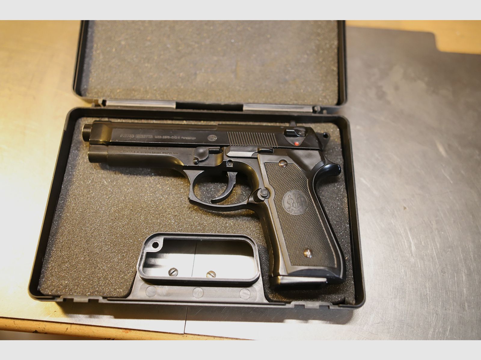 Baretta M92 - Desert Eagle Federdruck Softair