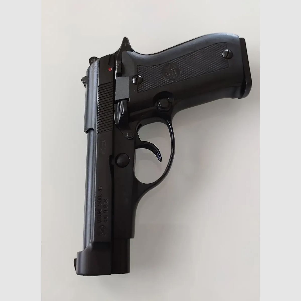 BRUNI 84 9mm P.A.K. – Beretta 84F Nachbau - Envío a toda la UE