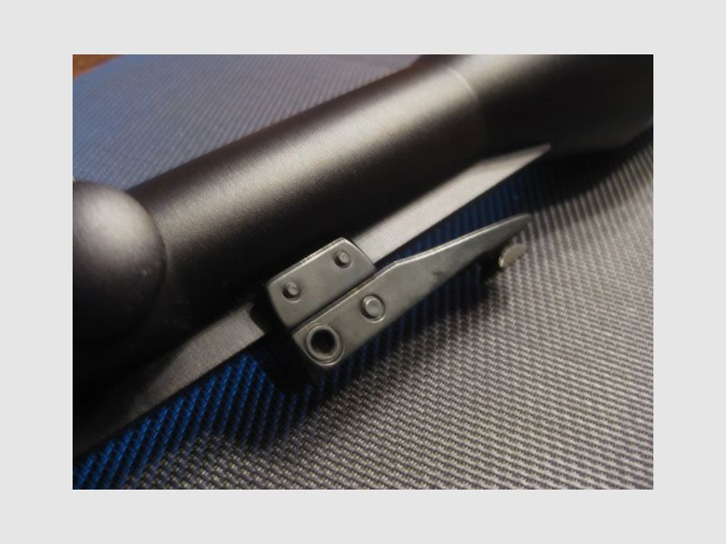 FAST NEUWERTIGES Swarovski Habicht 2,5-10x56 Schiene und EAW(?)-Schwenkmontage sowie Absehen-4 ! KEIN ZEISS-Blaser-Sauer-Mauser-Kahles Z4-Z6-Z8