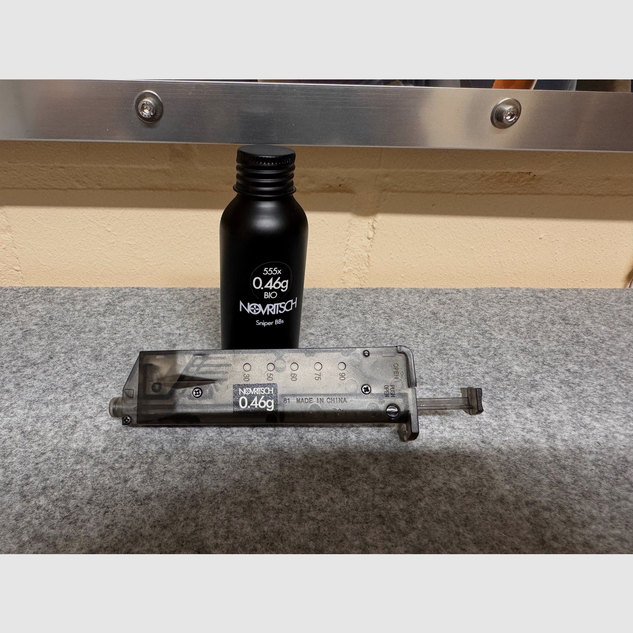 Novritsch 6 mm BB  0,46 gr + Speedloader