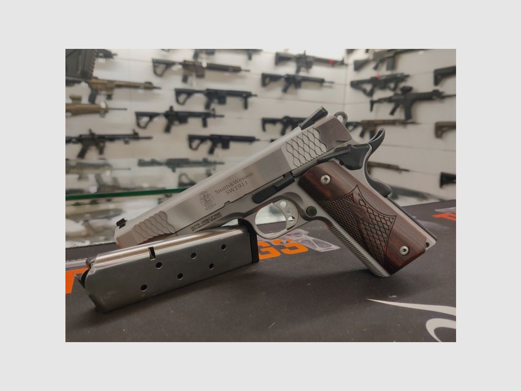Smith & Wesson 1911 E-Series Edelstahl 45 ACP, Bild 1 von 5