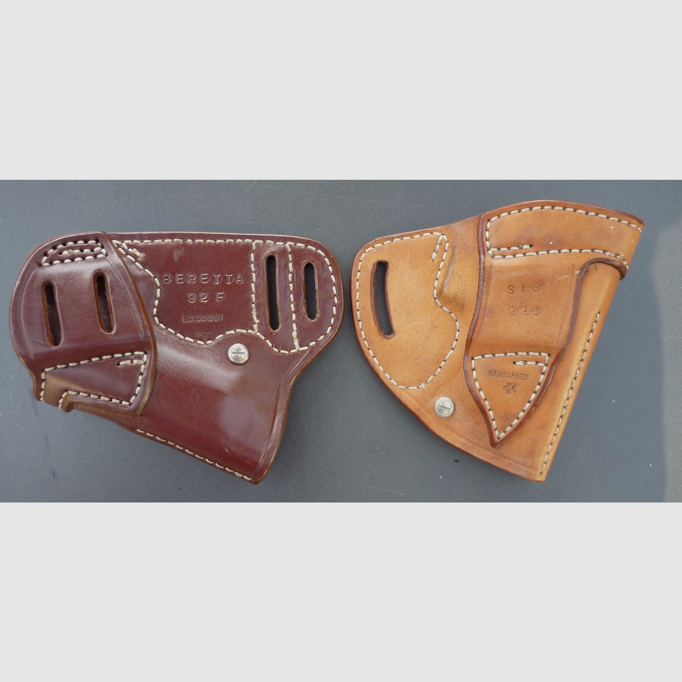 HKDesign Holster Art. Nr. 035 "Secret Service" Holster für Beretta 92 F ( Back up ) und SIG 226  mit eingenähten Lederkornschienen