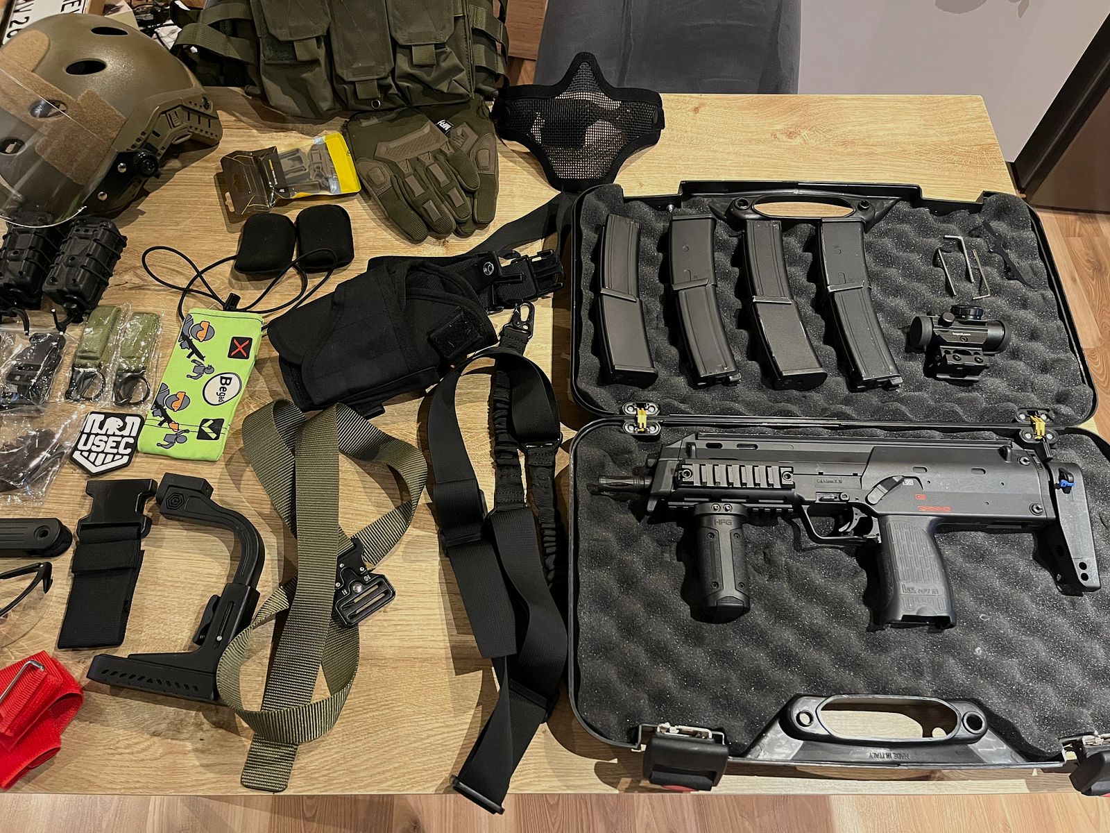 VFC MP7A1 GBBR con vari accessori