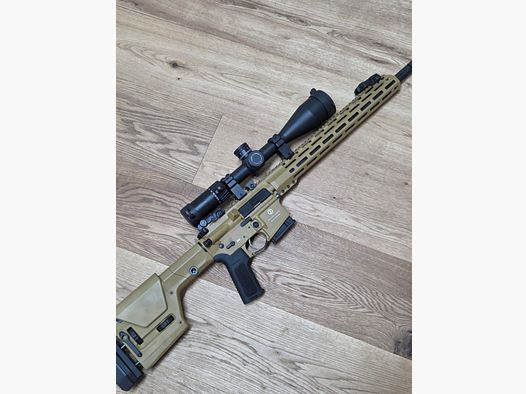 Schmeisser AR15 DMR FDE avec ensemble complet Sightmark 5-30×56