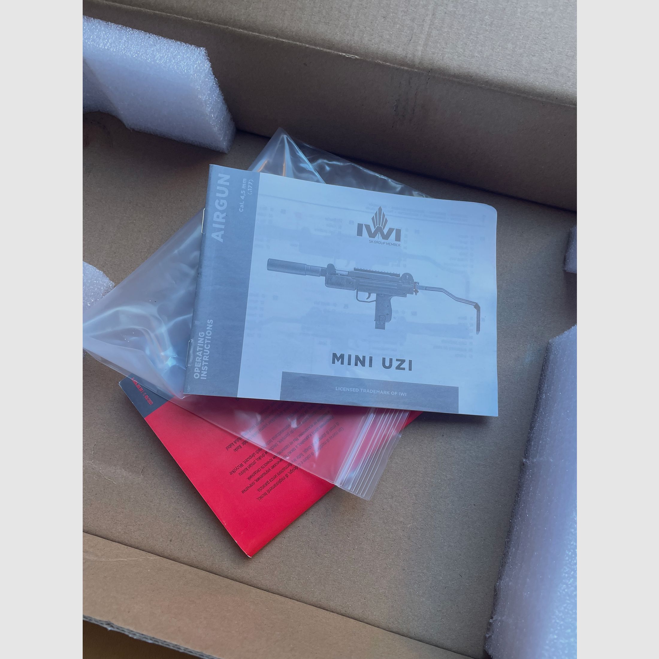 IWI Mini UZI - Federdruck Luftpistole / Maschinenpistole-Nachbildung (Kaliber 4,5 mm Diabolo)