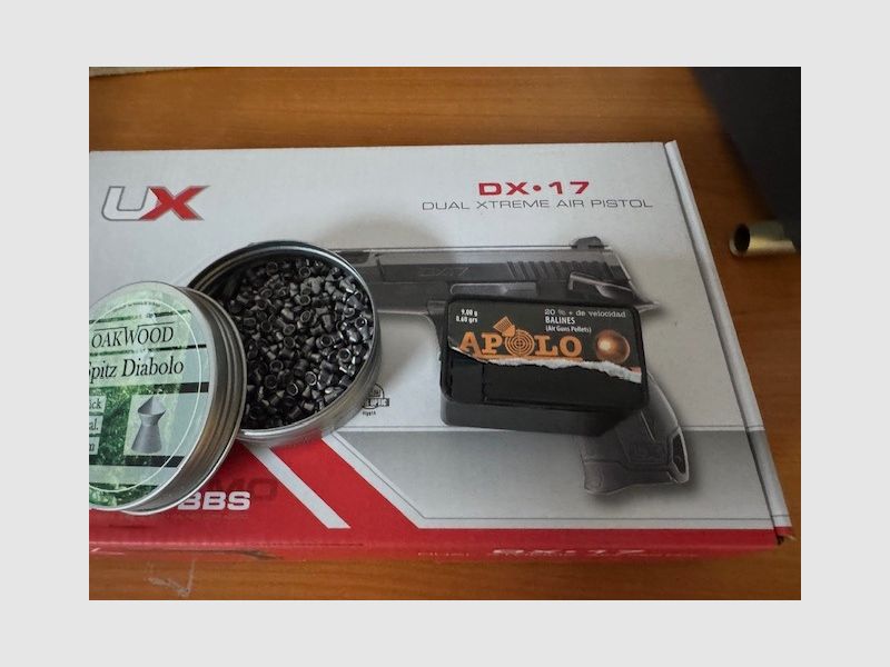 Umarex DX17 Luftpistole mit viel Zubehör