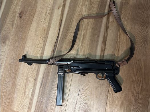 MP 40  Deko von Denix 