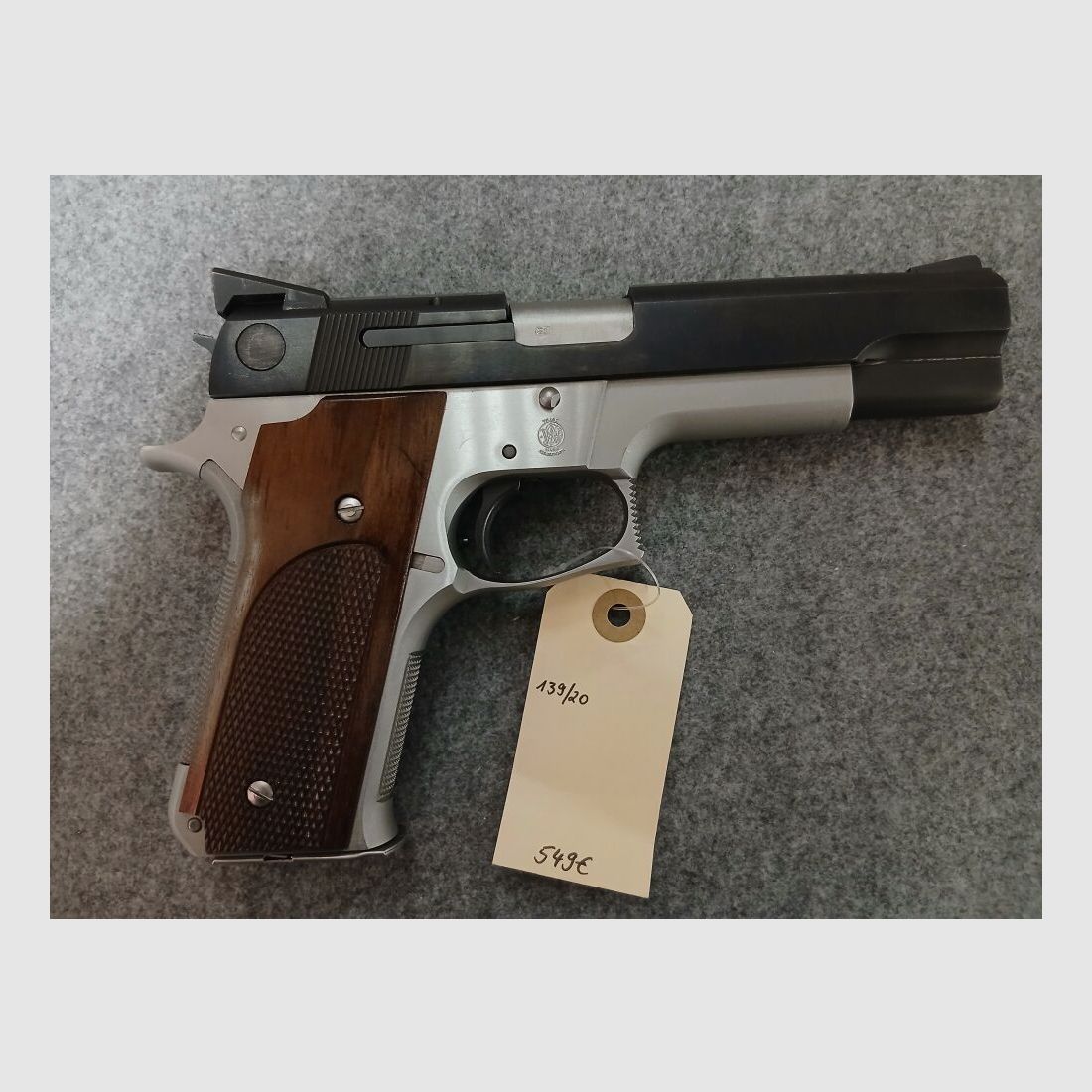 Smith & Wesson 745, zdjęcie 2 z 2