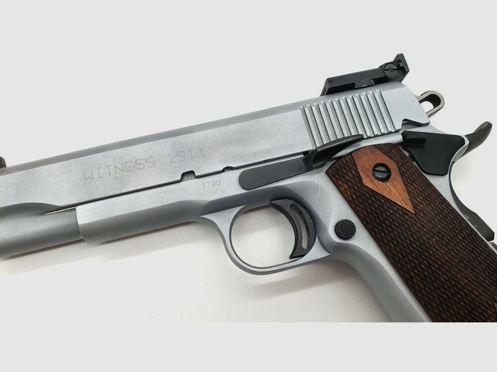 Tangfoglio Witness 1911, Usado con cargador de repuesto