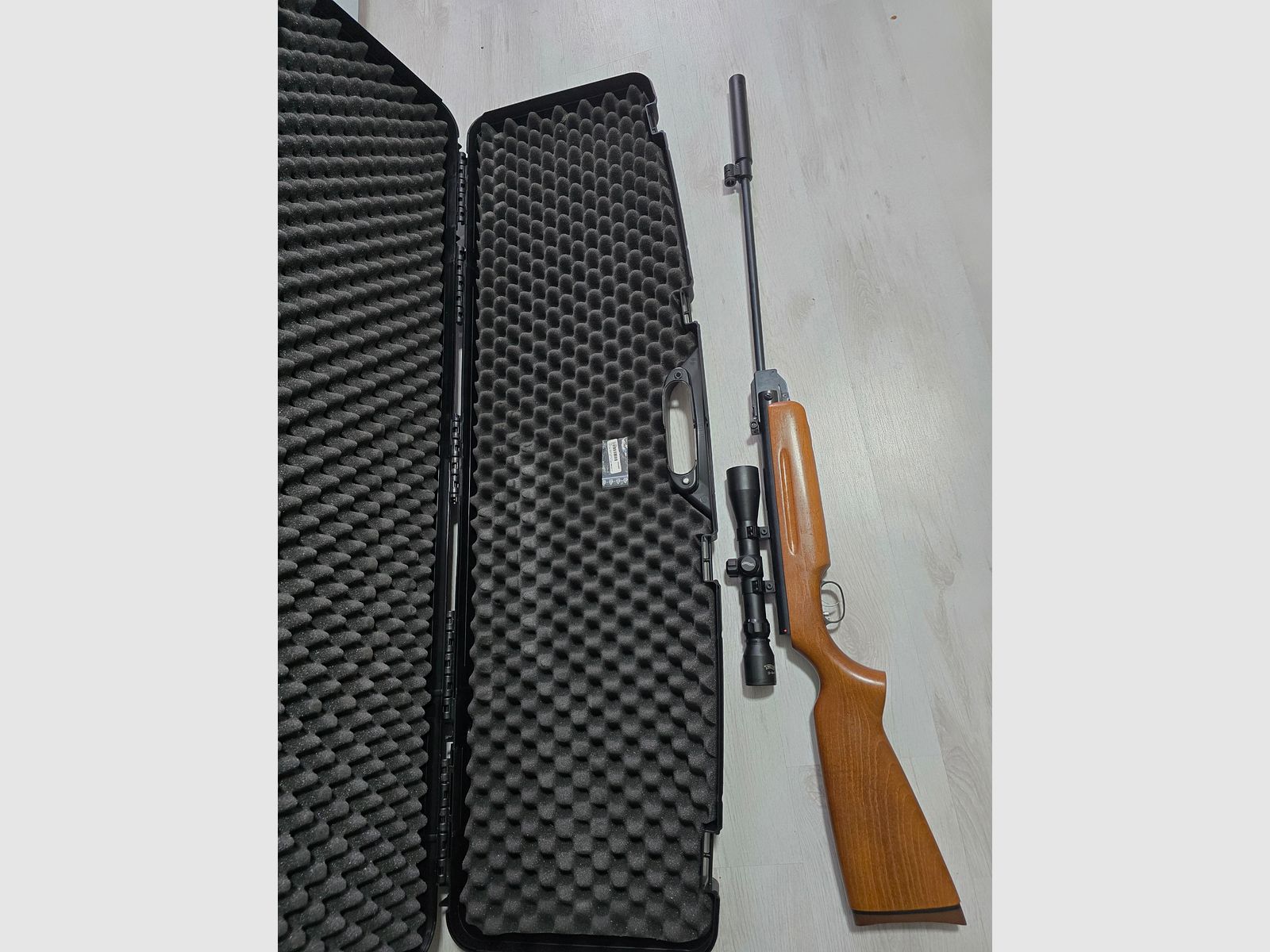 Weihrauch HW 35 - Schalldämpfer - WALTHER Zielfernrohr und Koffer !!
