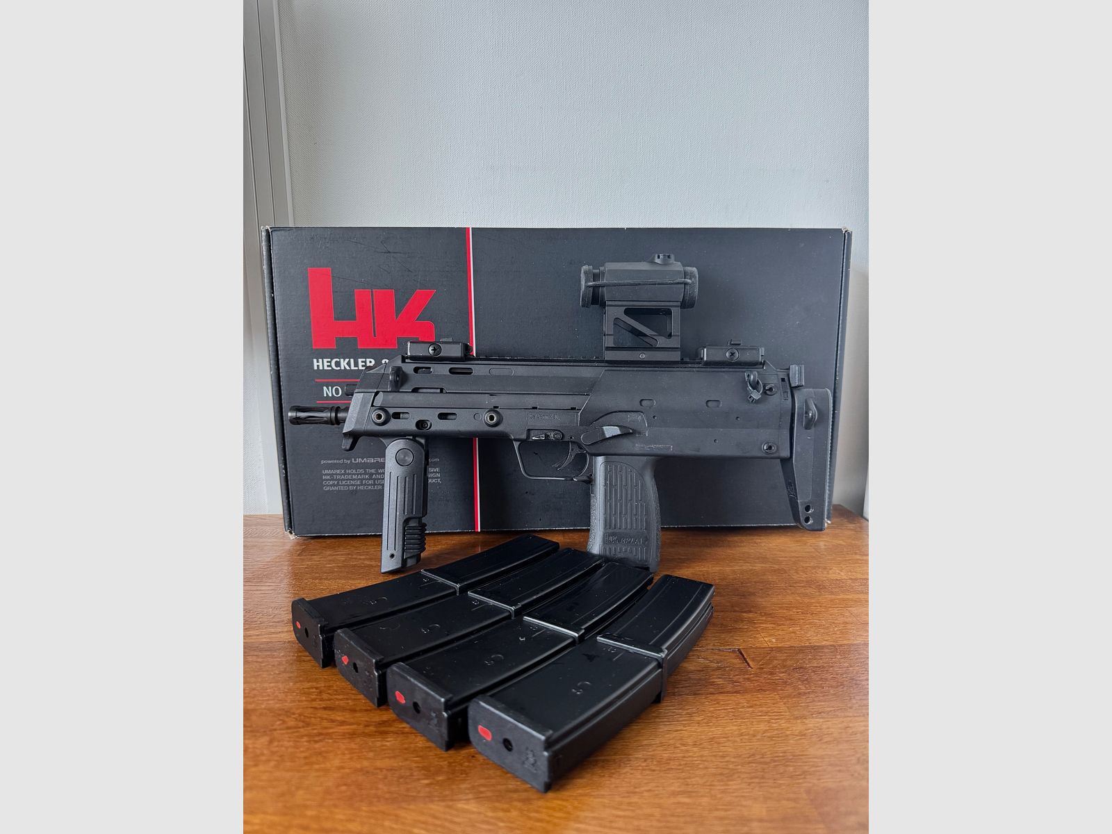 HK MP7 GBB V1 von VFC – 4 Magazine + Visier – VB