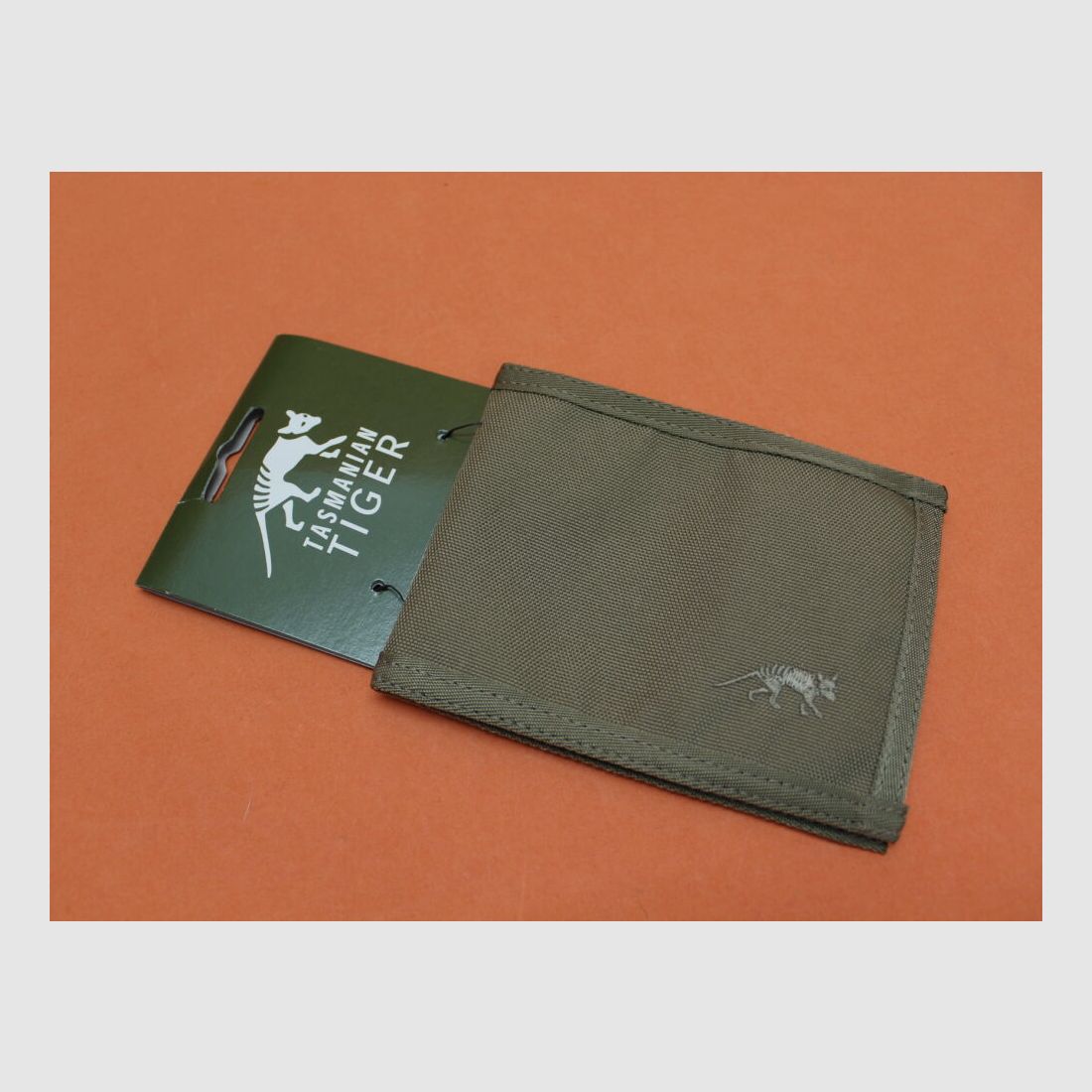 Tasmanian Tiger TT Portafoglio per Passaporto 343 khaki, articolo in liquidazione
