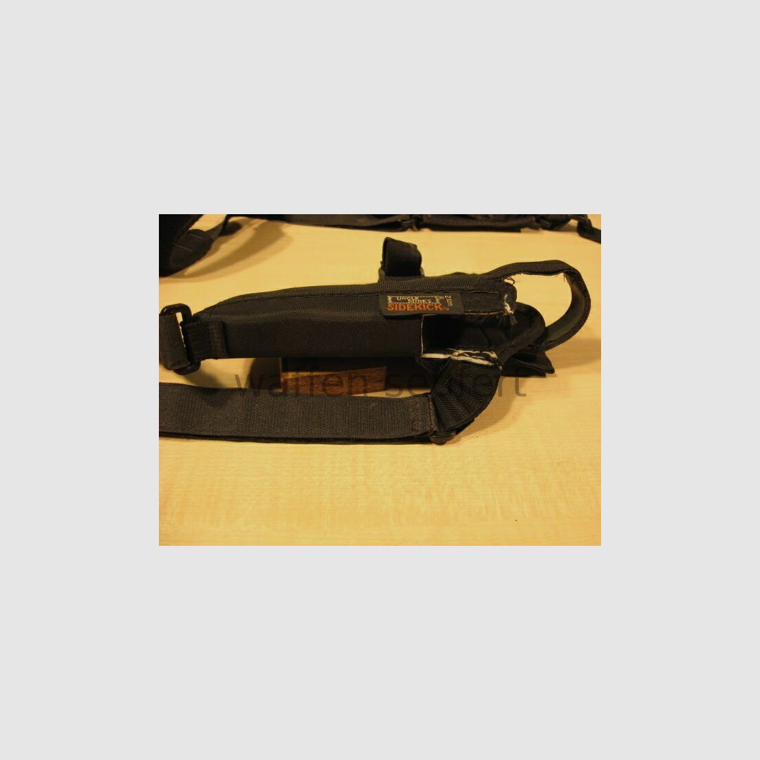 Uncle Mikes Sidekick Nylon Schulterholster 4 Zoll Revolver