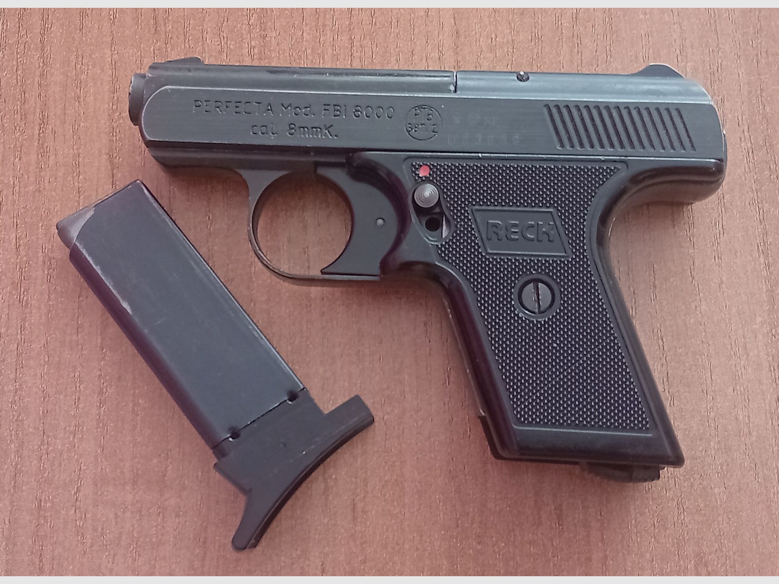 Reck FBI 8000 Cal. 8 mm Knall dans le PTB 387/2