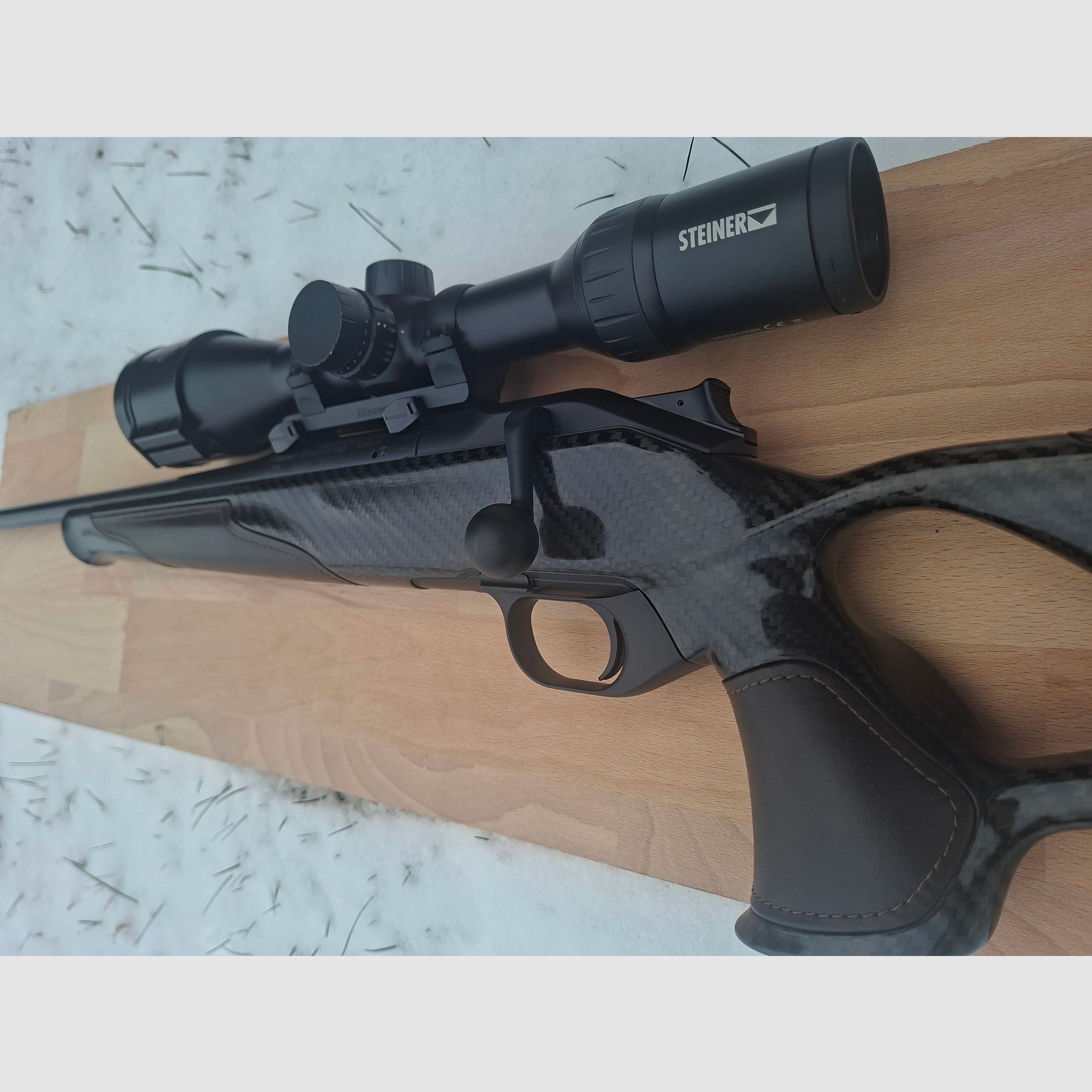 Blaser R8 Carbon Success kolba LEWA z wkładkami skórzanymi, w doskonałym stanie