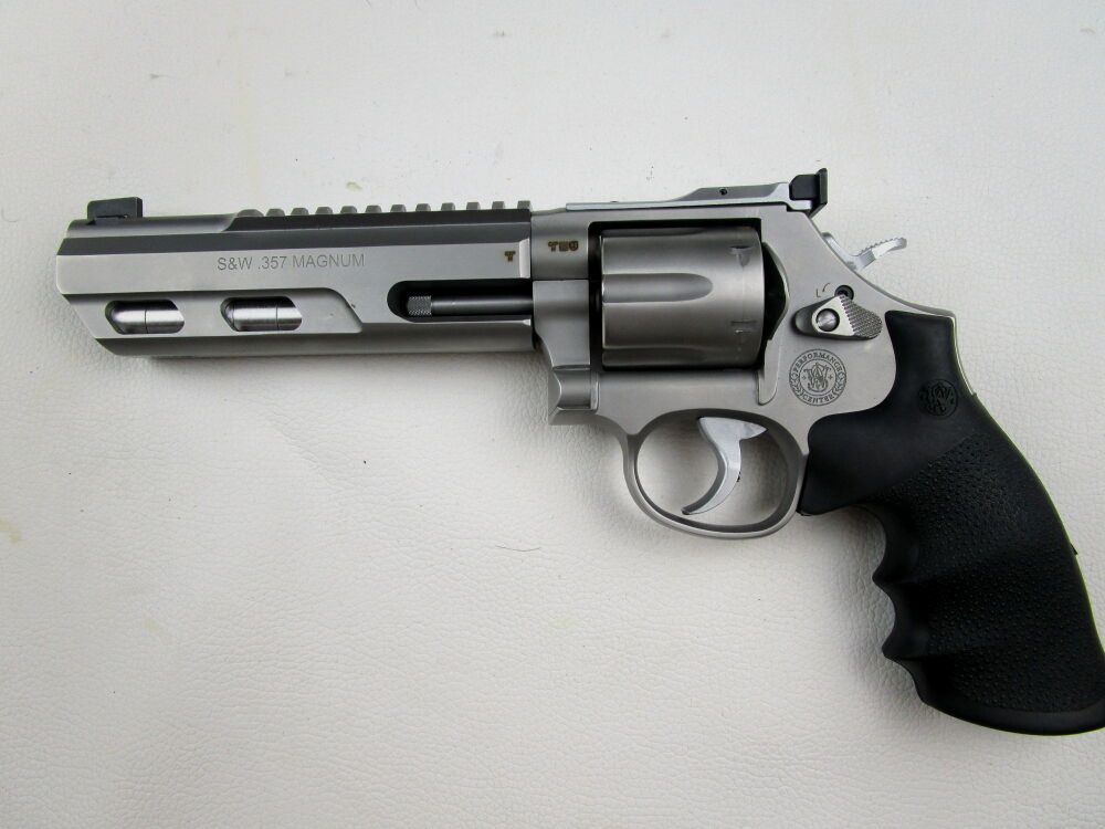 Smith & Wesson 686 - Concurrent