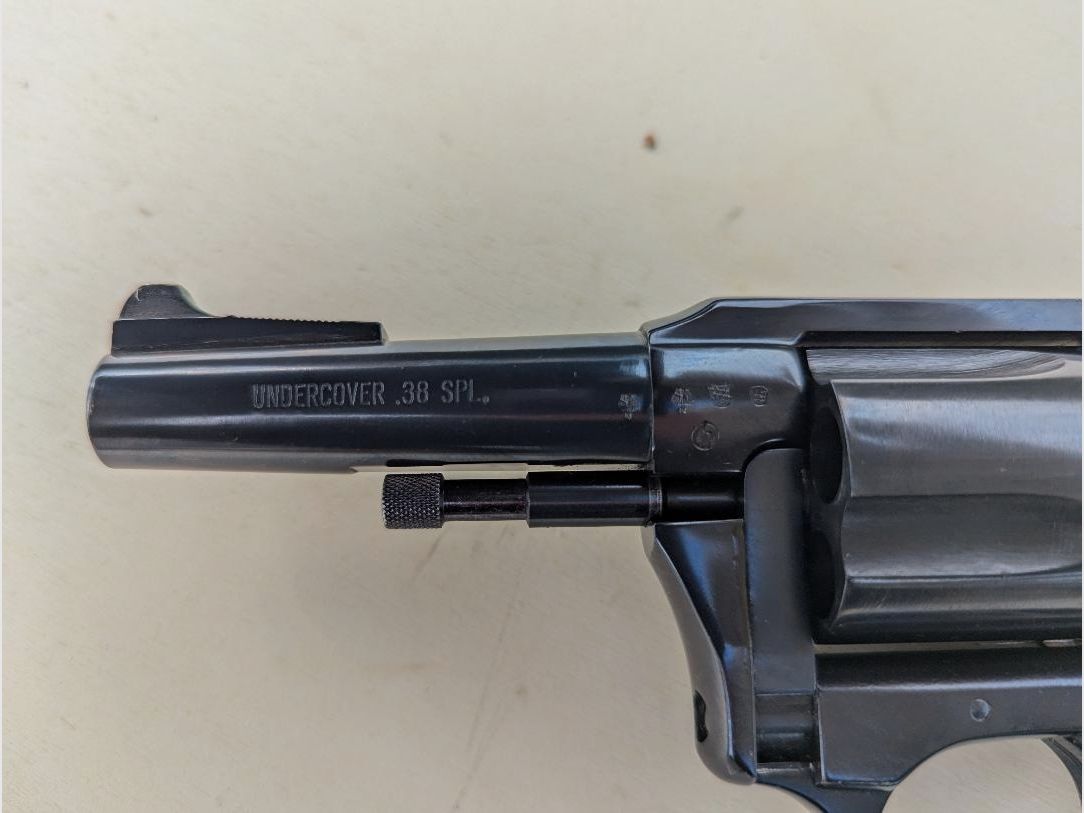 Charter Arm Revolver Undercover  3" in .38Special 