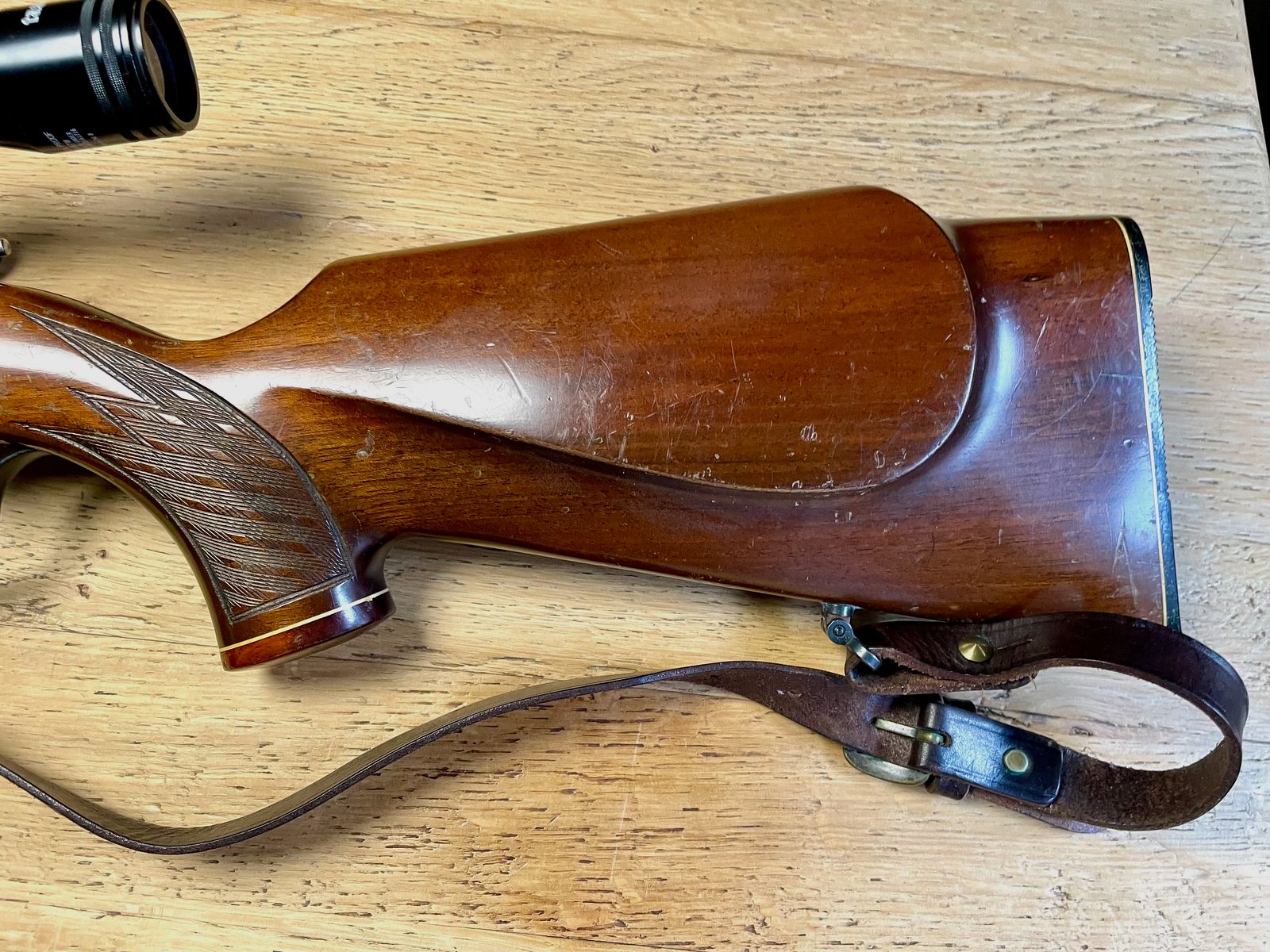 Repetierbüchse Anschütz Mod. 1422 mit Dt. Stecher inkl. ZF Tasco 4-12x56 und Schalldämpfer