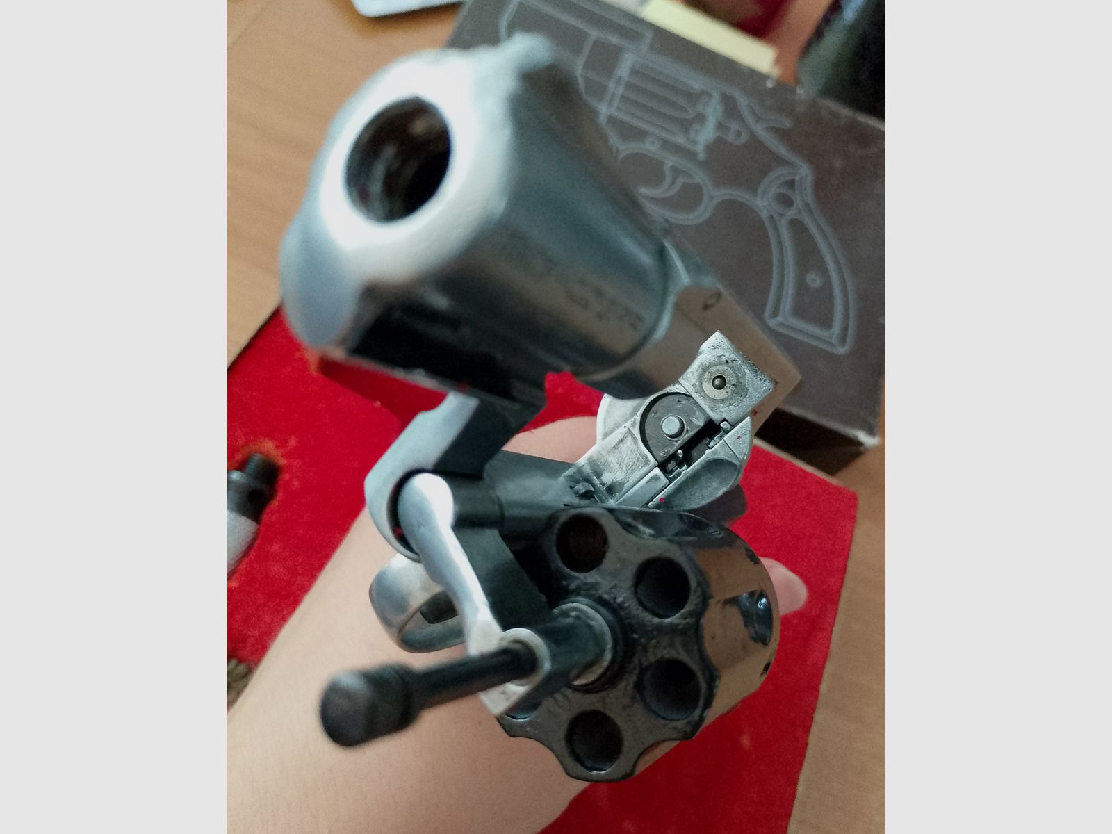 Reck Cobra im Kaliber .380 Knall bzw. 9 mm R.Knall mit Verpackung!