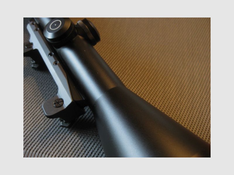 TOP-Klassiker !!  "DAS"  Schmidt & Bender 2,5-10x56 mit Absehen-4 sowie Schiene und original Blaser-Sattelmontage im BESTZUSTAND ! Kein ZEISS-Swarovski-LEICA-Mauser-Sauer