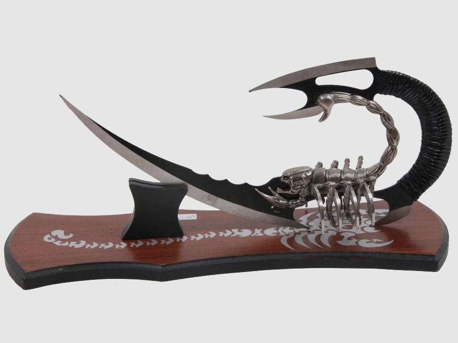 Fantasy Dolch Skorpion mit Tischständer
