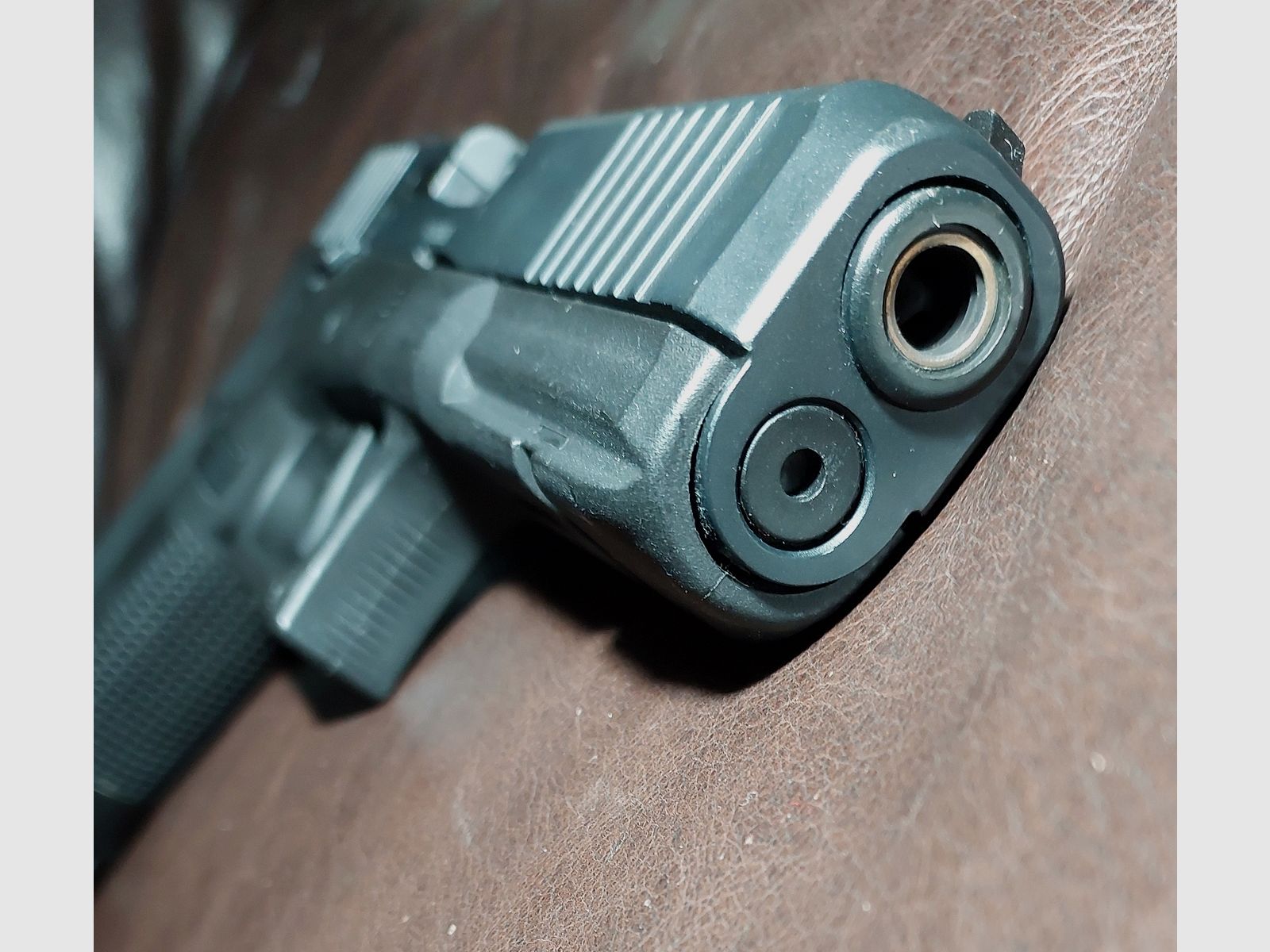 Glock 17 Gen5 Schreckschuss Pistole 9mm P.A.K. schwarz (PTB 1068) - 2 Magazine - Taktisches IWB Holster Rex Arms Sidecar