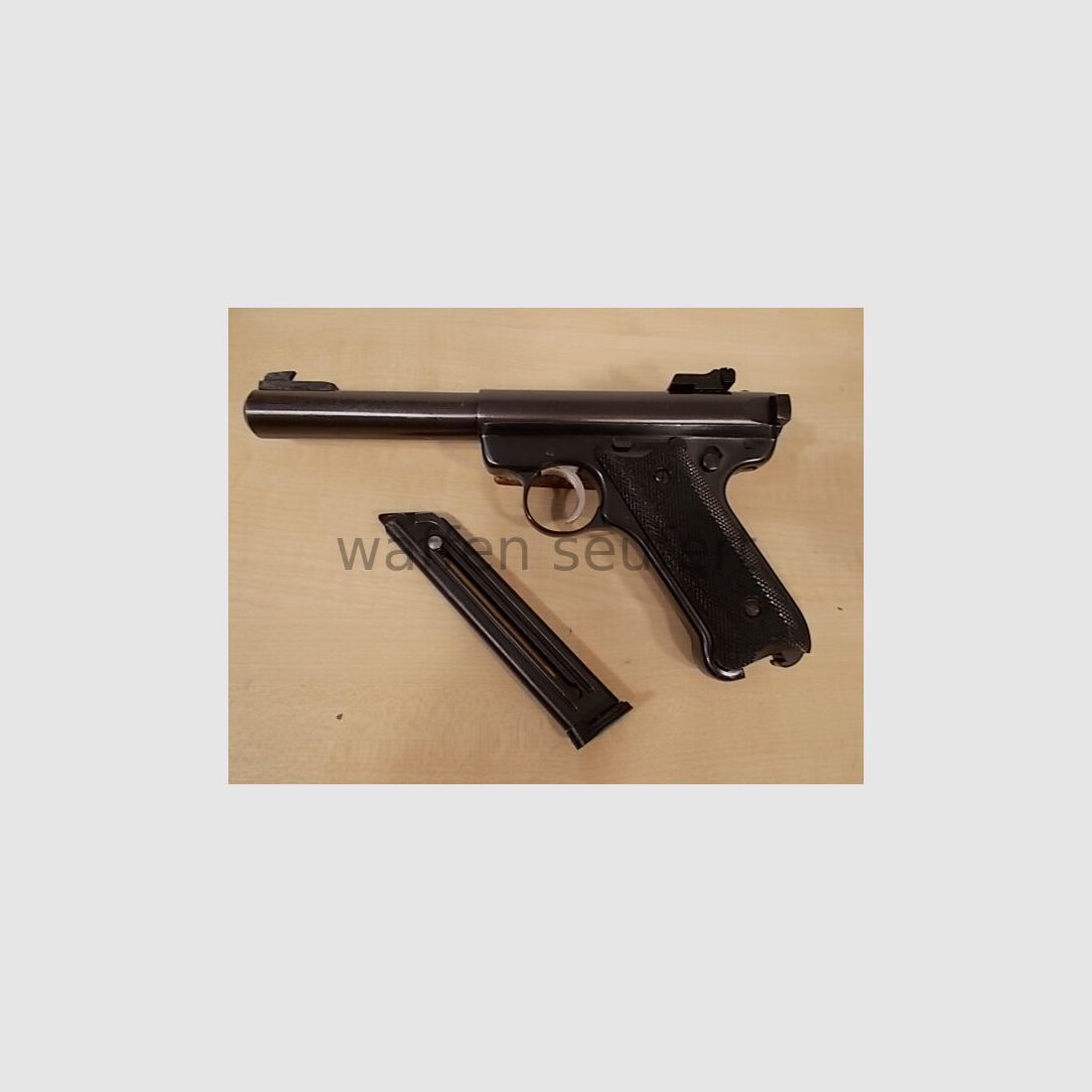 Ruger MarkII Target with spare magazine original packaging