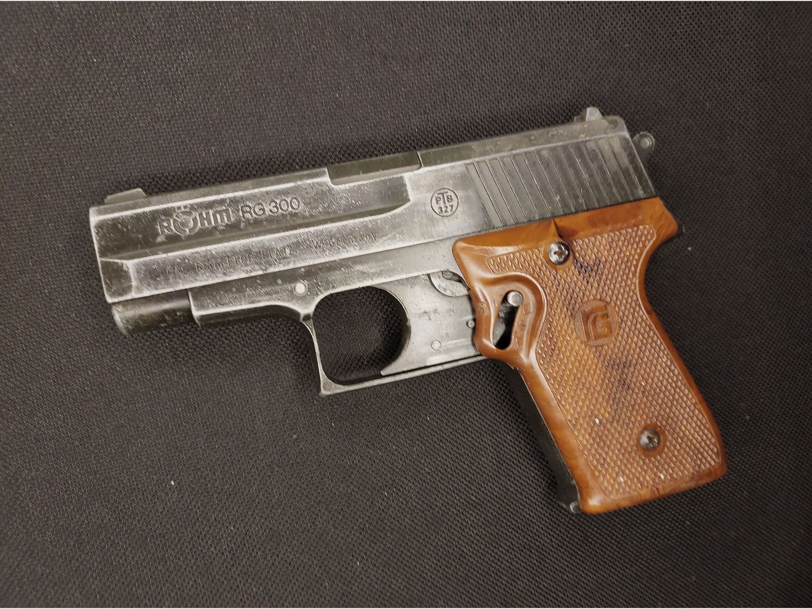 Röhm RG300 (RG 300) blank firing pistol cal. 6mm Flobert (PTB 327)